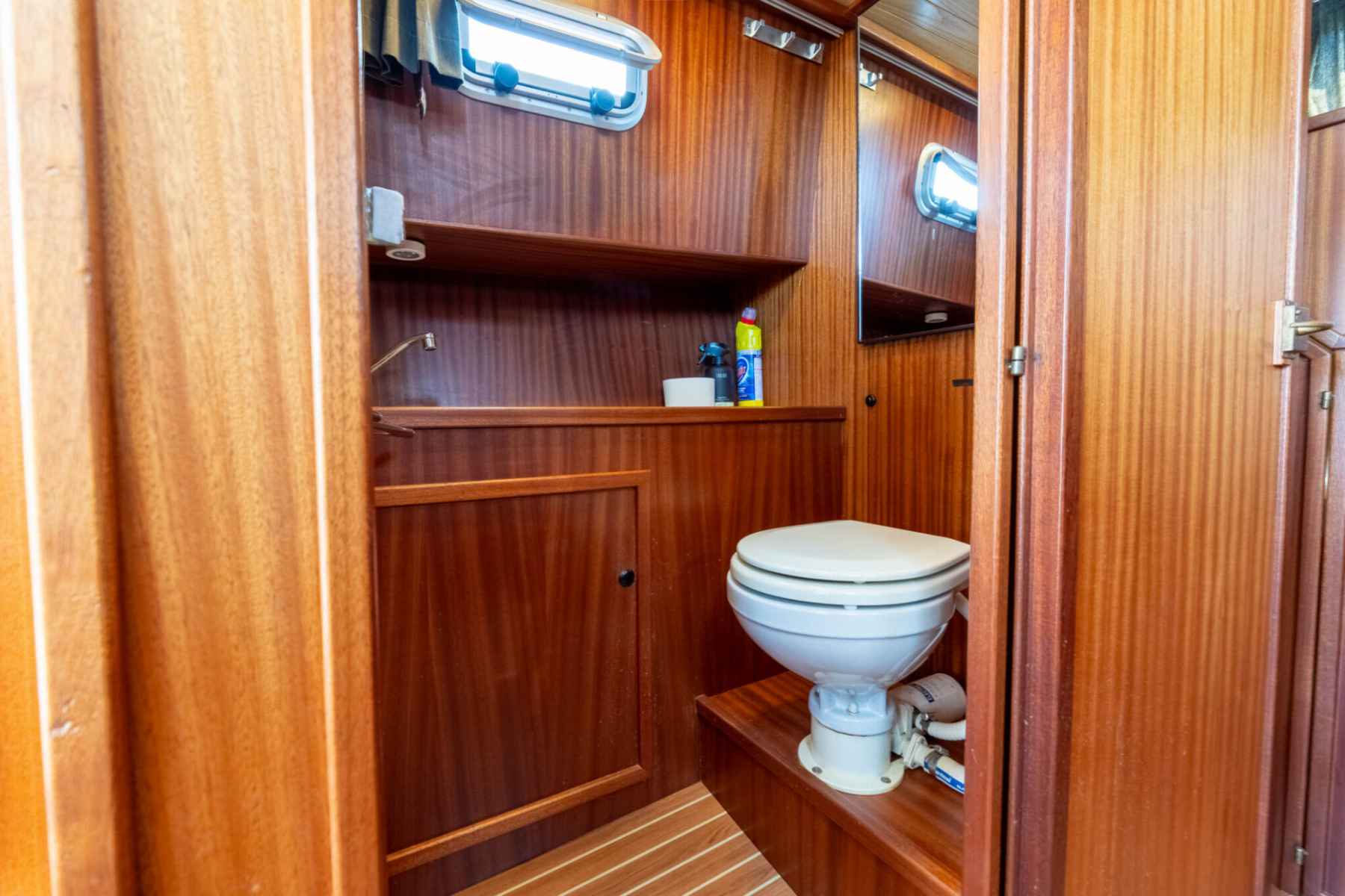 Motorboot Bege 1000 OK Spiegeldeur