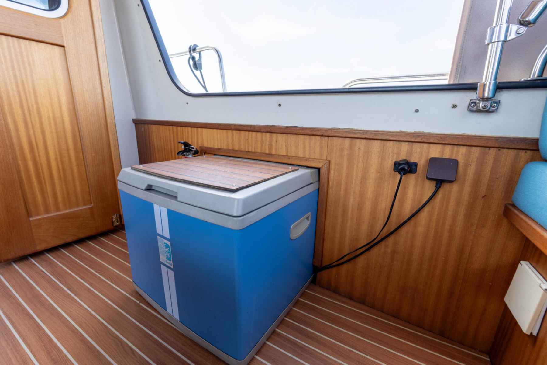 Motorboot Bege 1000 OK Spiegeldeur