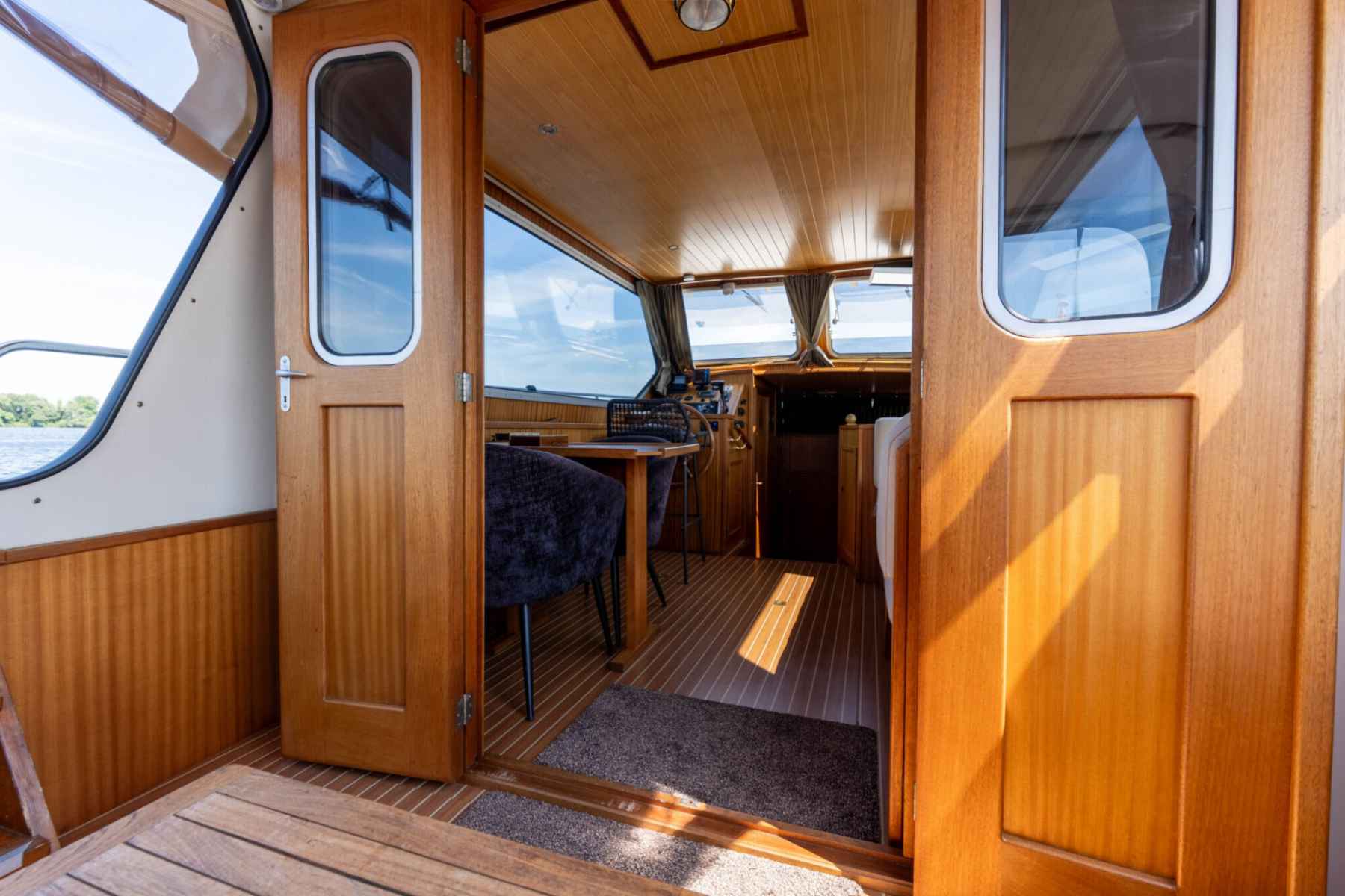 Motorboot Bege 1000 OK Spiegeldeur