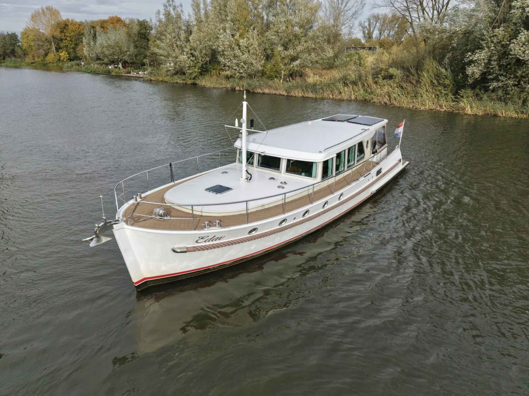 Motorboot Serious Yachts Gently Low Bridge 45 Sedan
