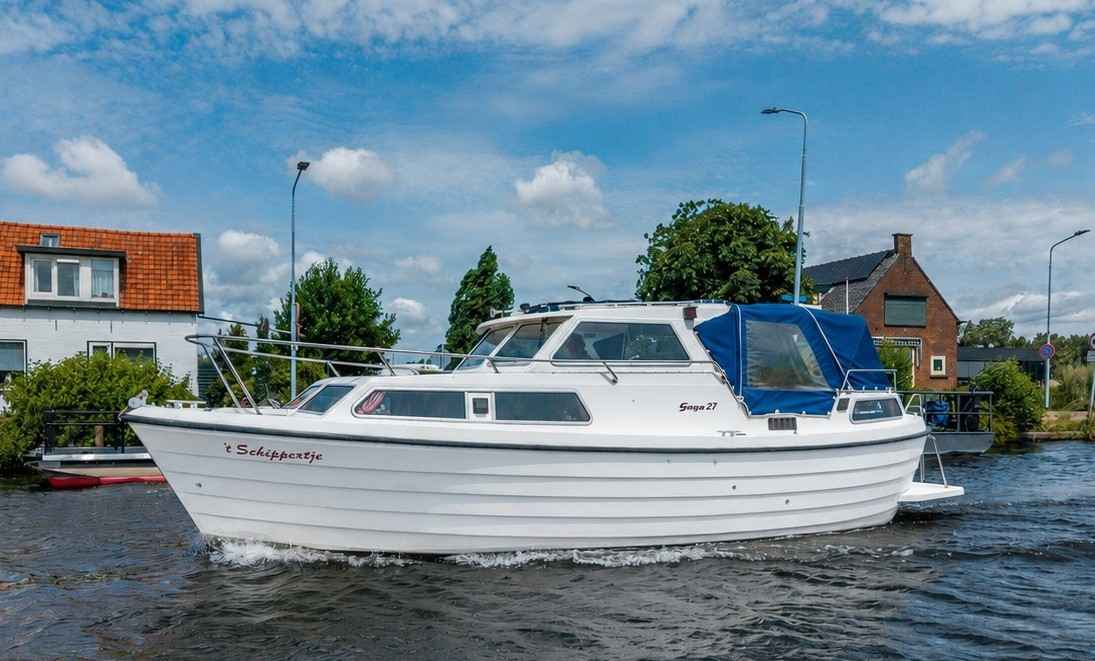 Motorboot Saga 27