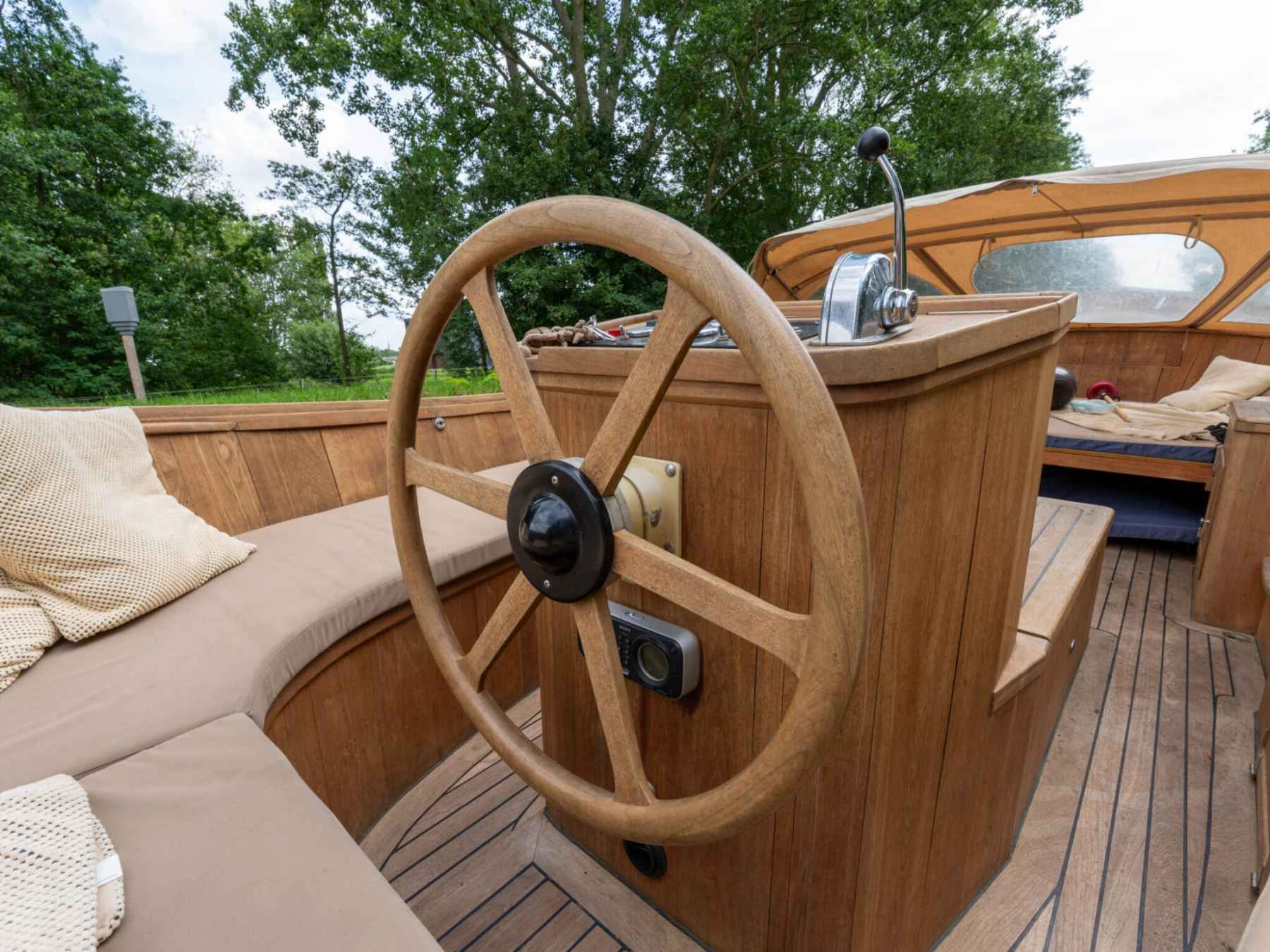 Motorboot Boodi 28