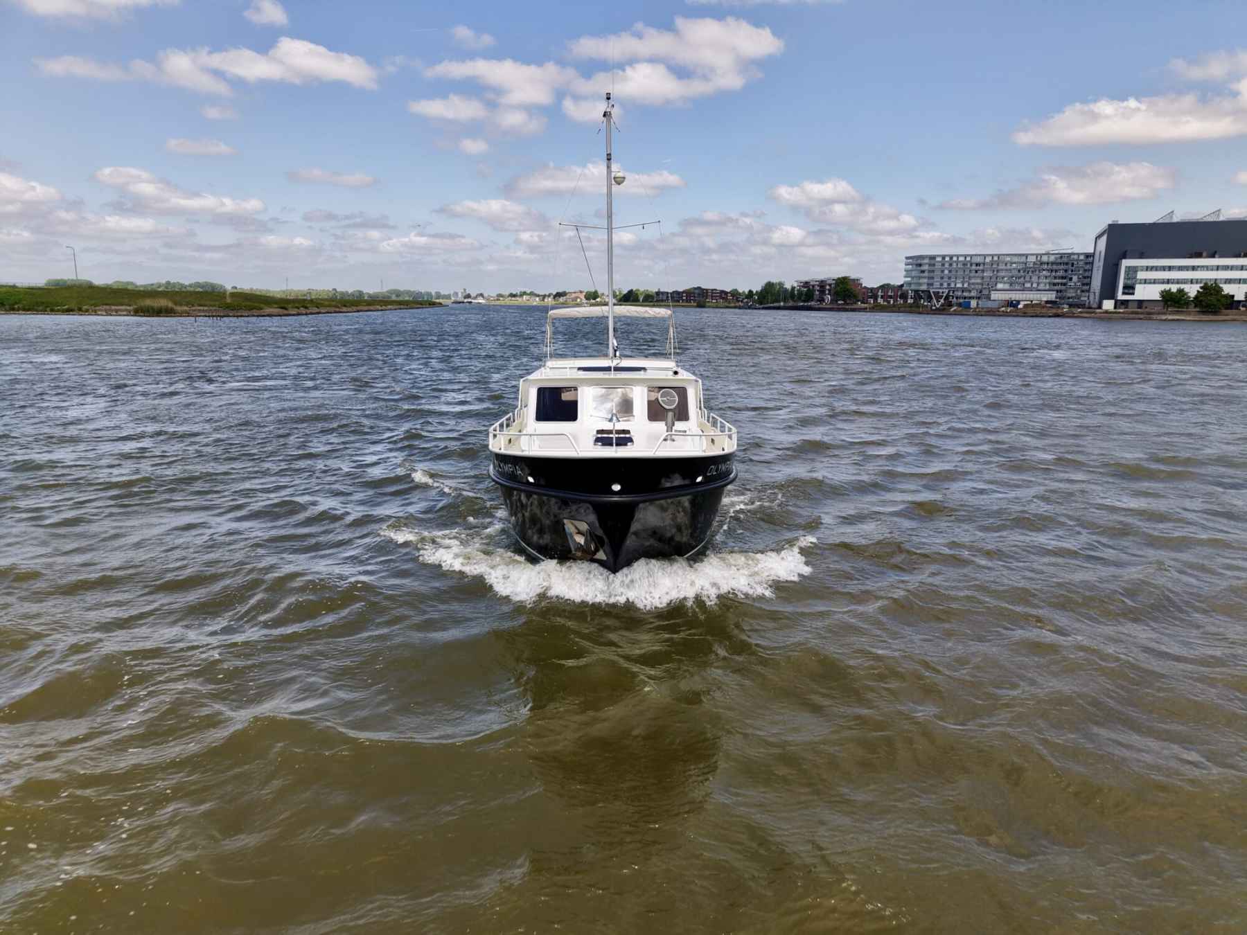 Motorboot Monty Bank Kotter 41 AK Cabrio