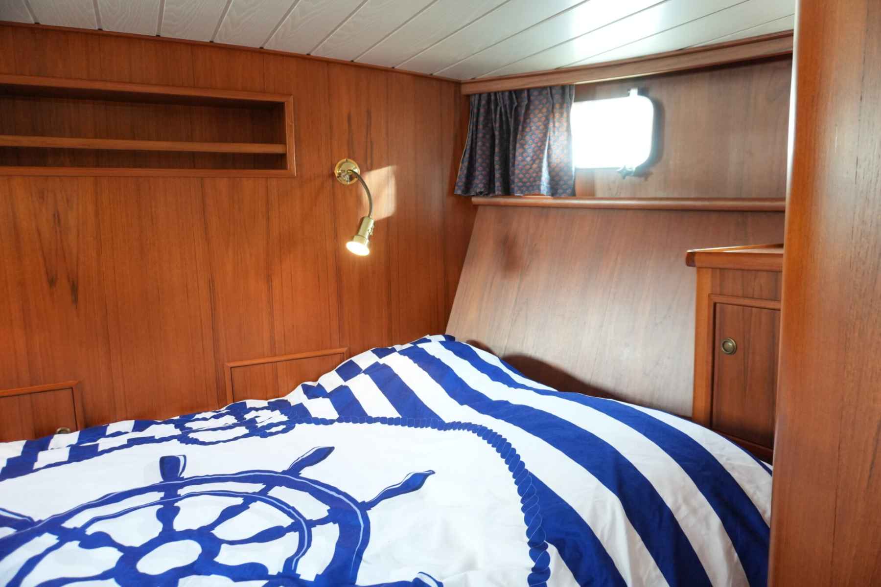 Motorboot Monty Bank Kotter 41 AK Cabrio