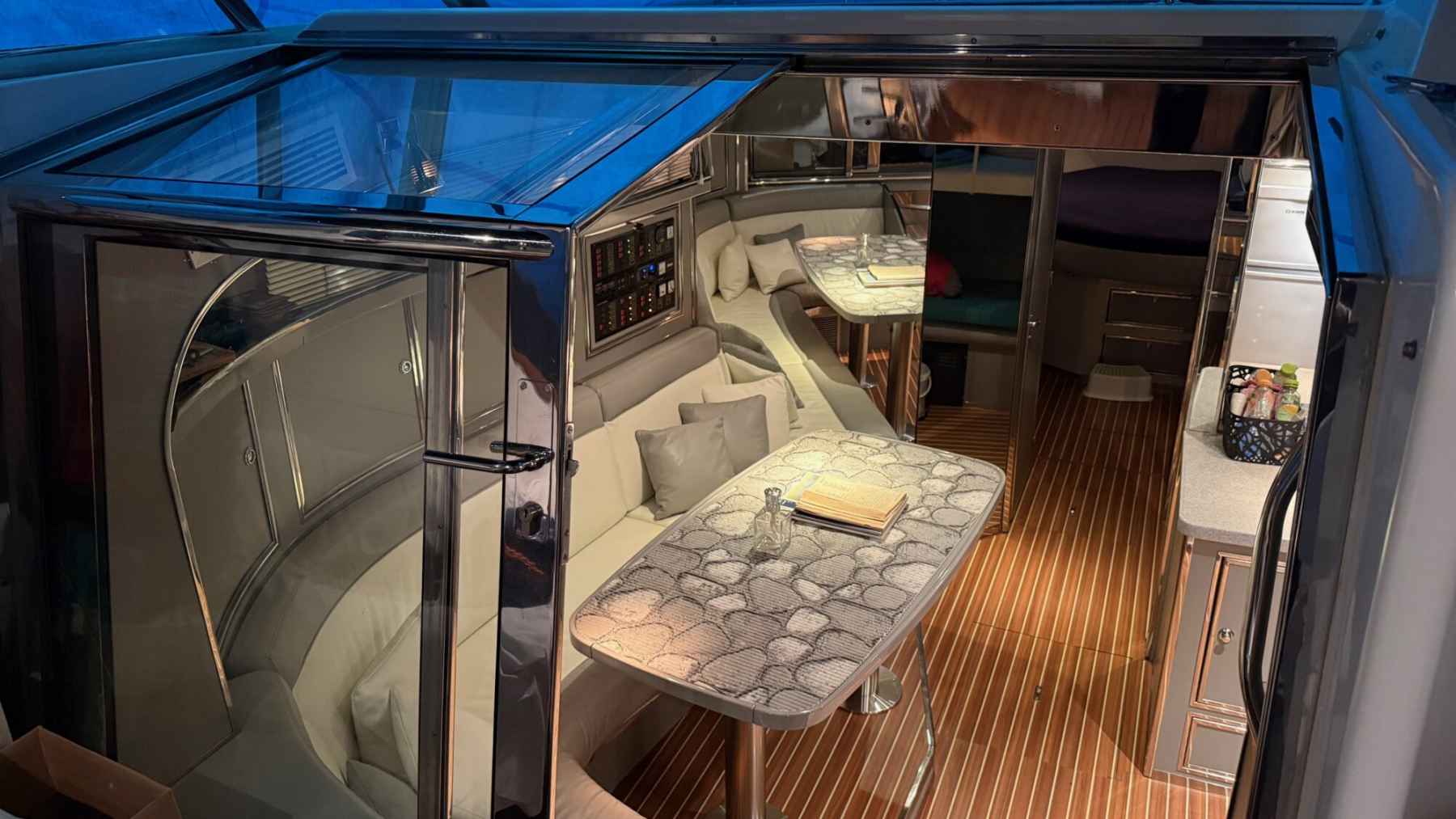 Motorboot Sea Ray 400 Express Cruiser