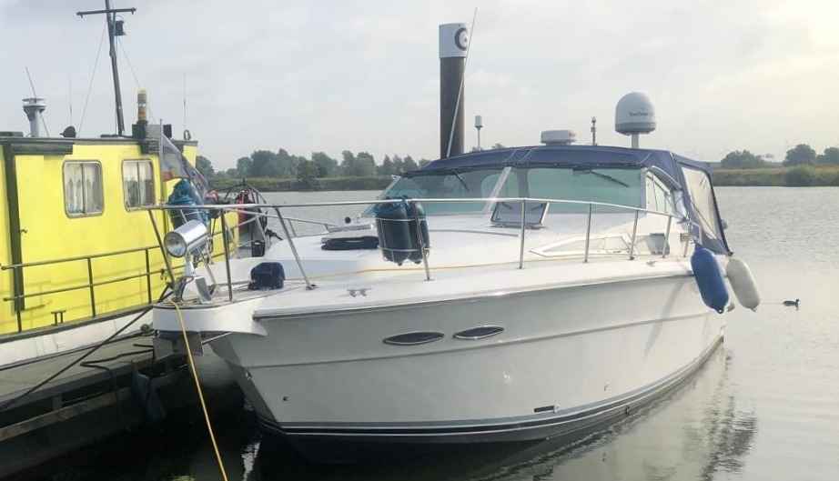 Motorboot Sea Ray 400 Express Cruiser