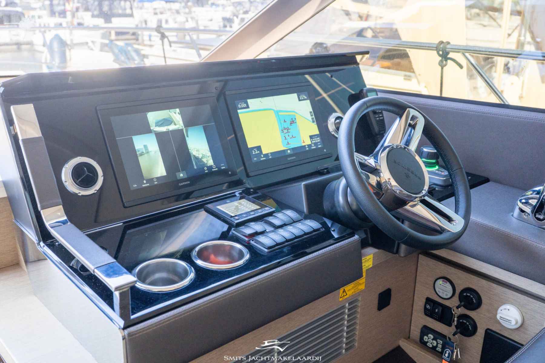 Motorboot Prestige 590 Flybridge