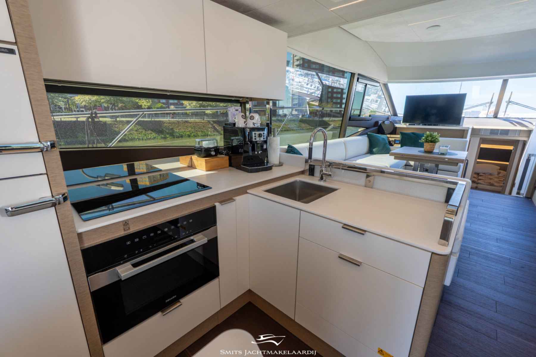 Motorboot Prestige 590 Flybridge