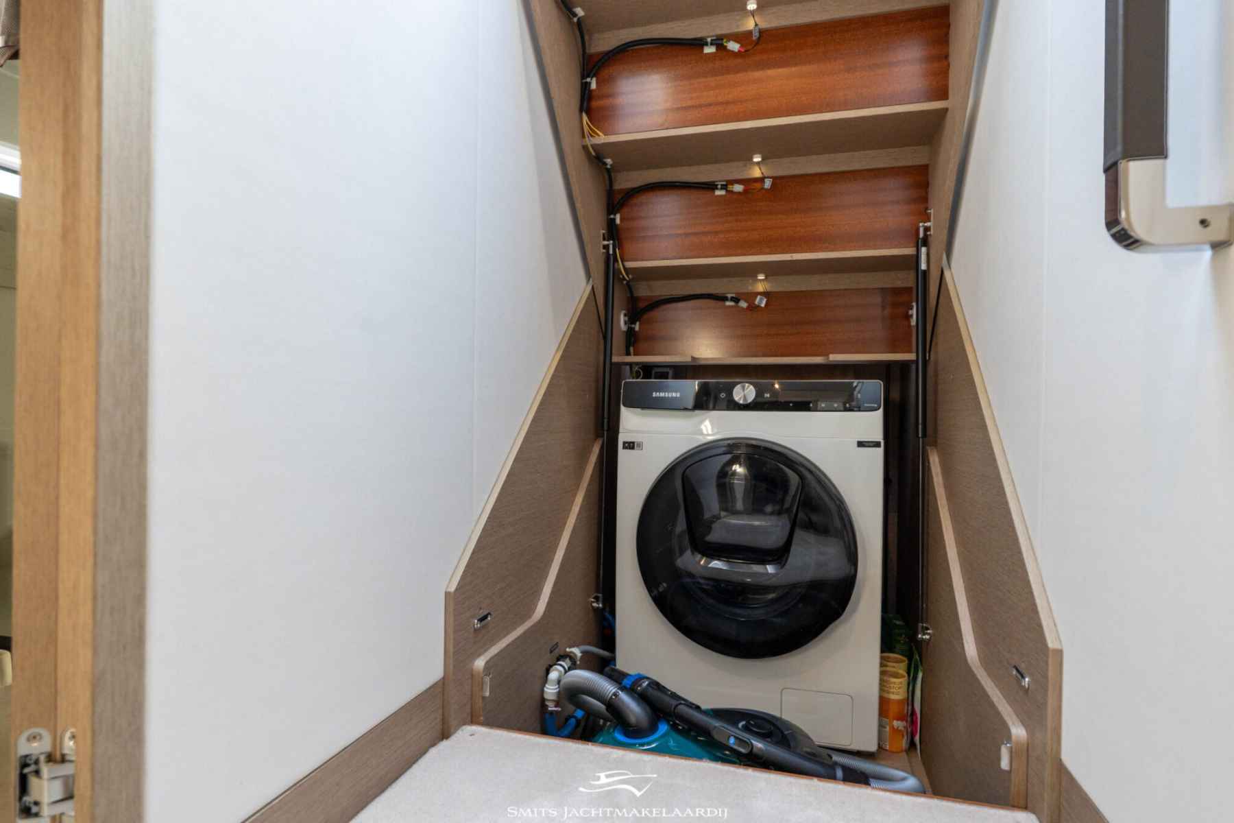 Motorboot Prestige 590 Flybridge