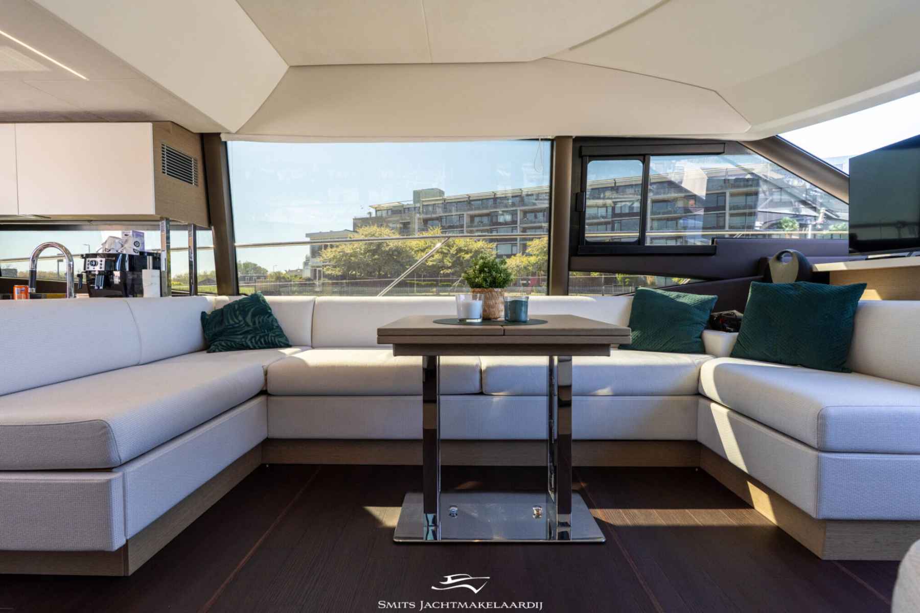 Motorboot Prestige 590 Flybridge