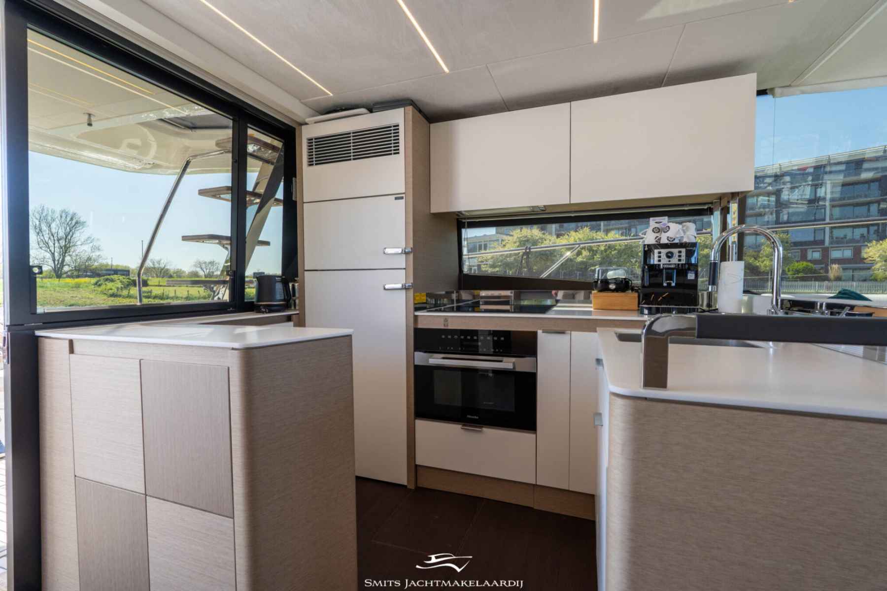 Motorboot Prestige 590 Flybridge