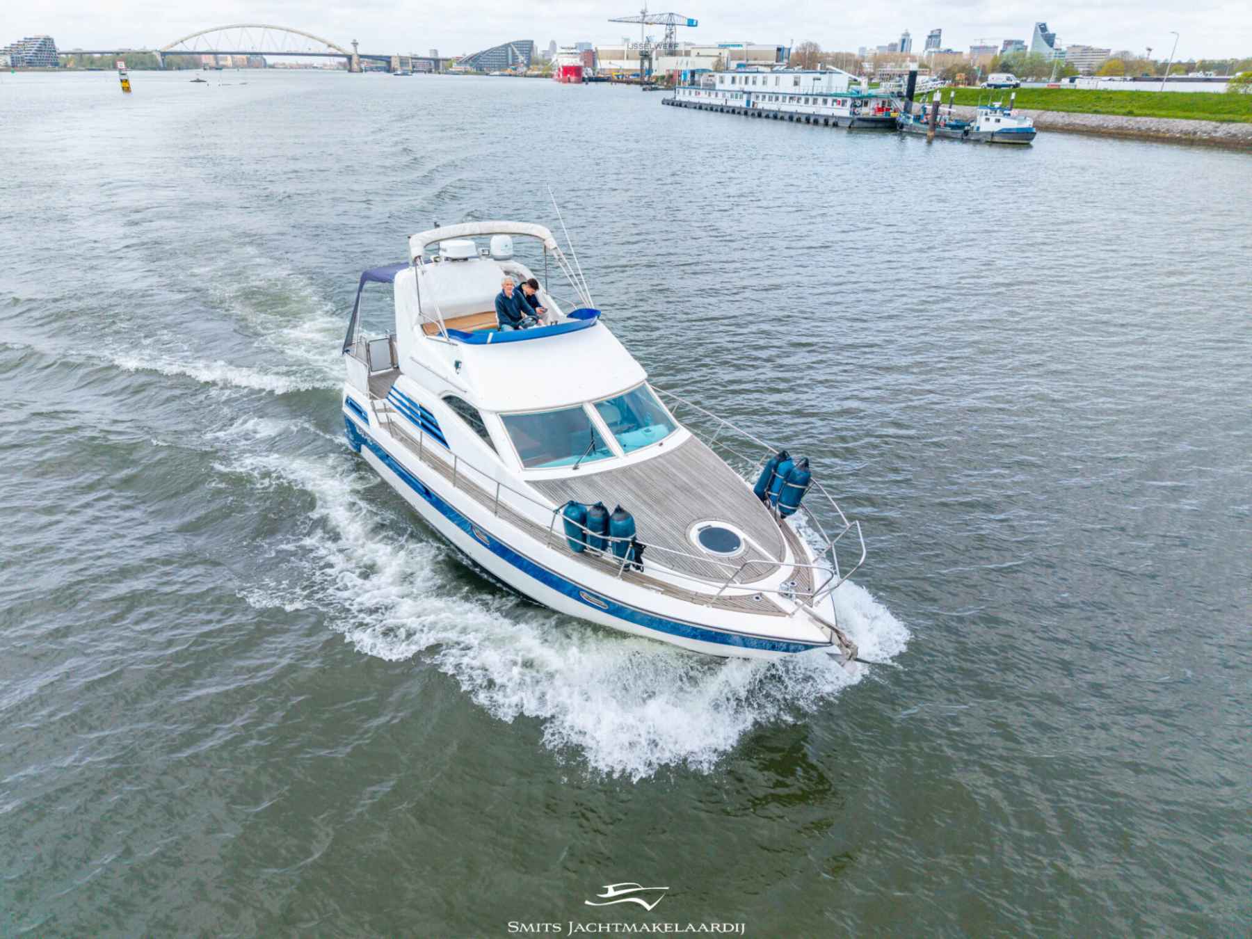 Motorboot Astor 37 Flybridge