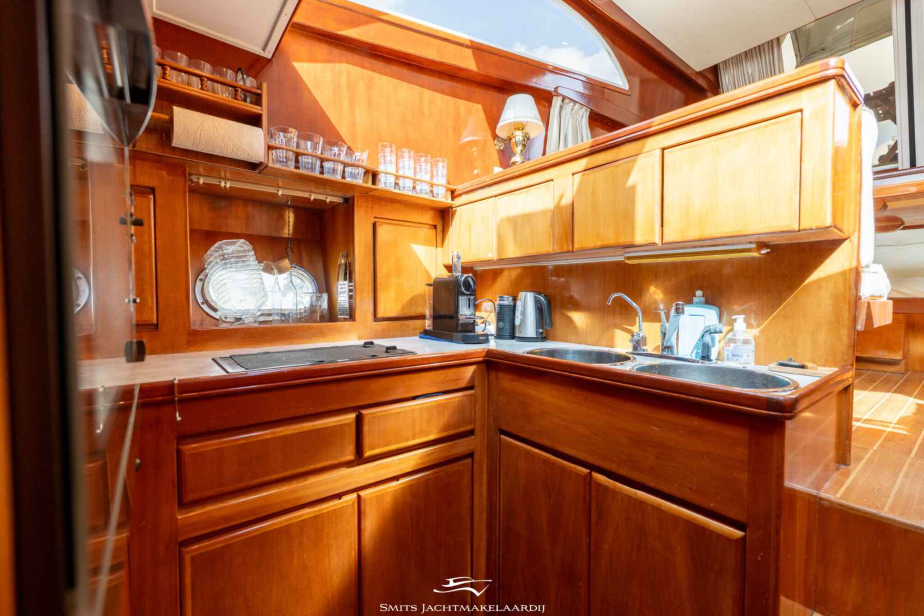 Motorboot Astor 37 Flybridge