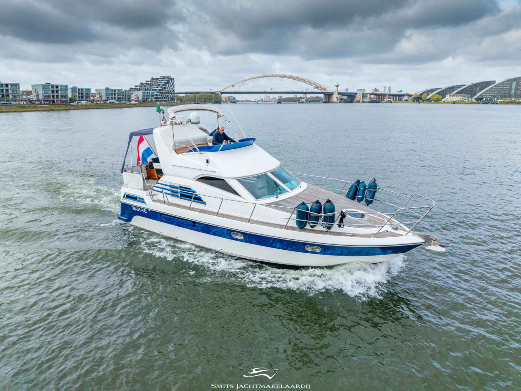 Motorboot Astor 37 Flybridge