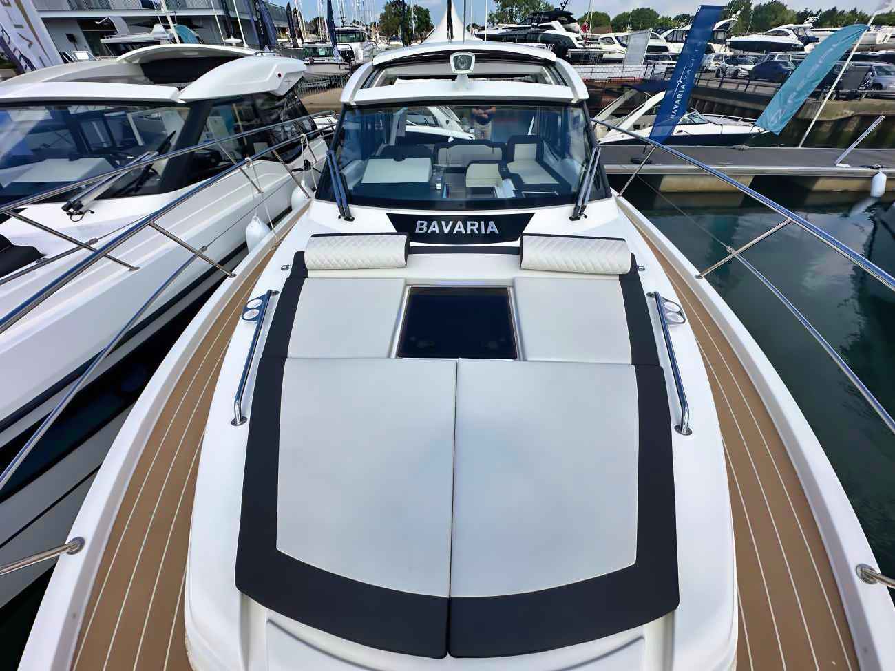 Motorboot Bavaria SR 35 Hardtop