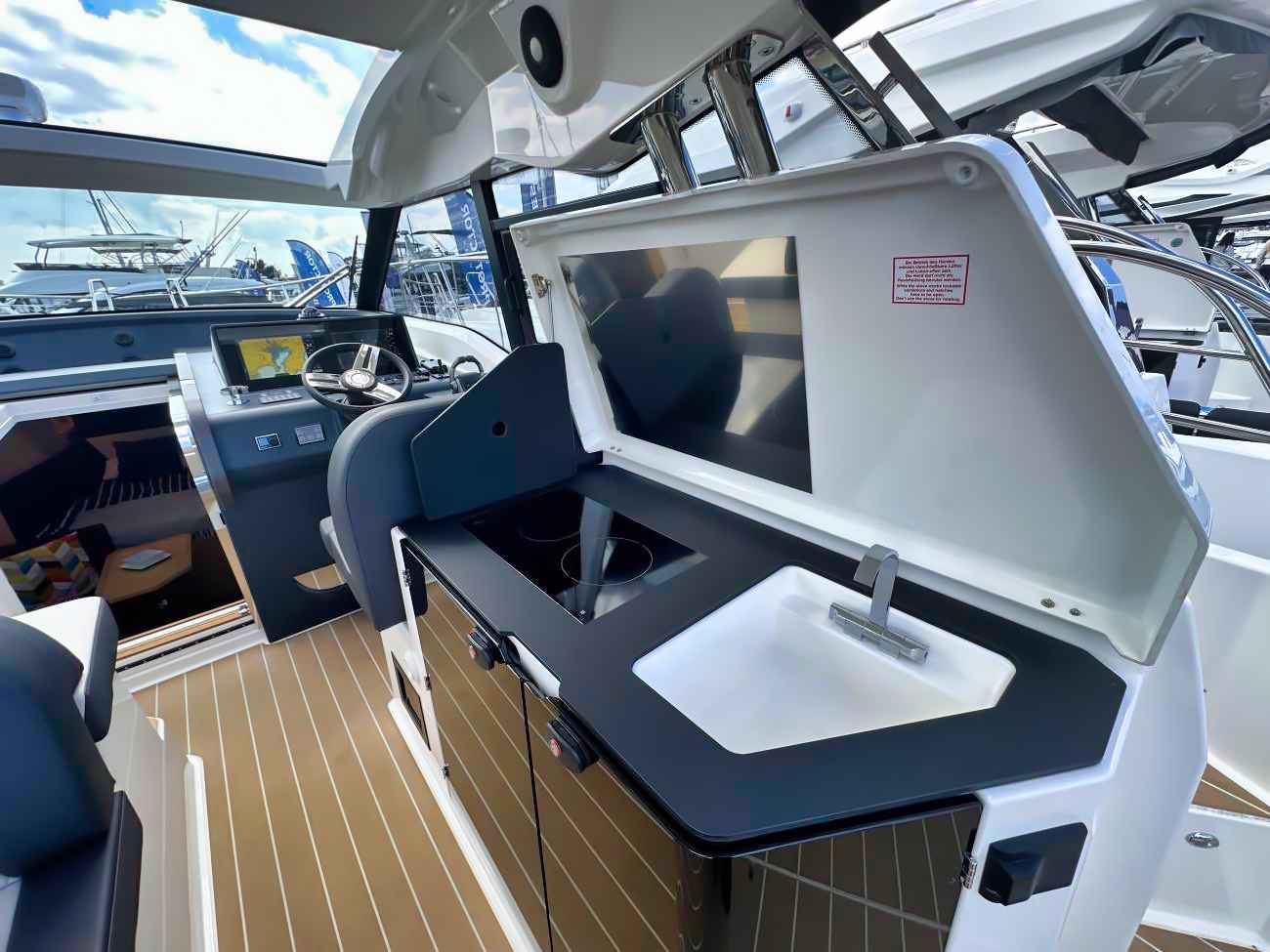 Motorboot Bavaria SR 35 Hardtop