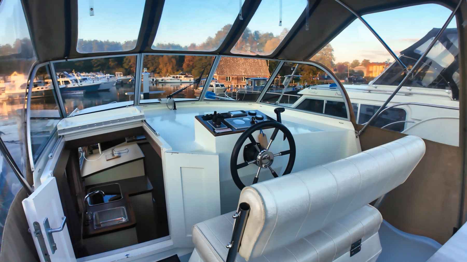 Motorboot Aventura 34 AK Cabrio