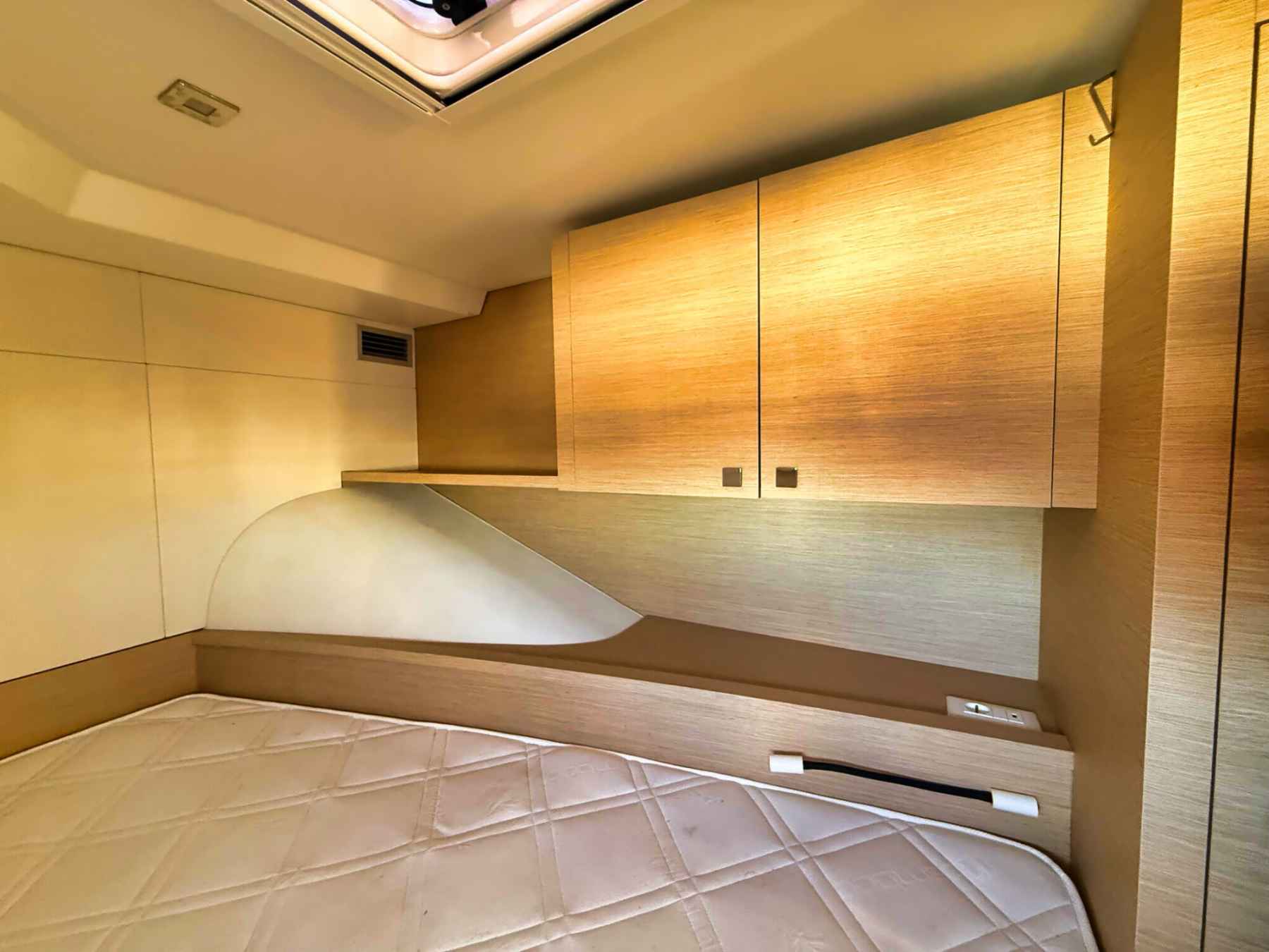 Motorboot Fountaine Pajot Motorcatamaran MY 37