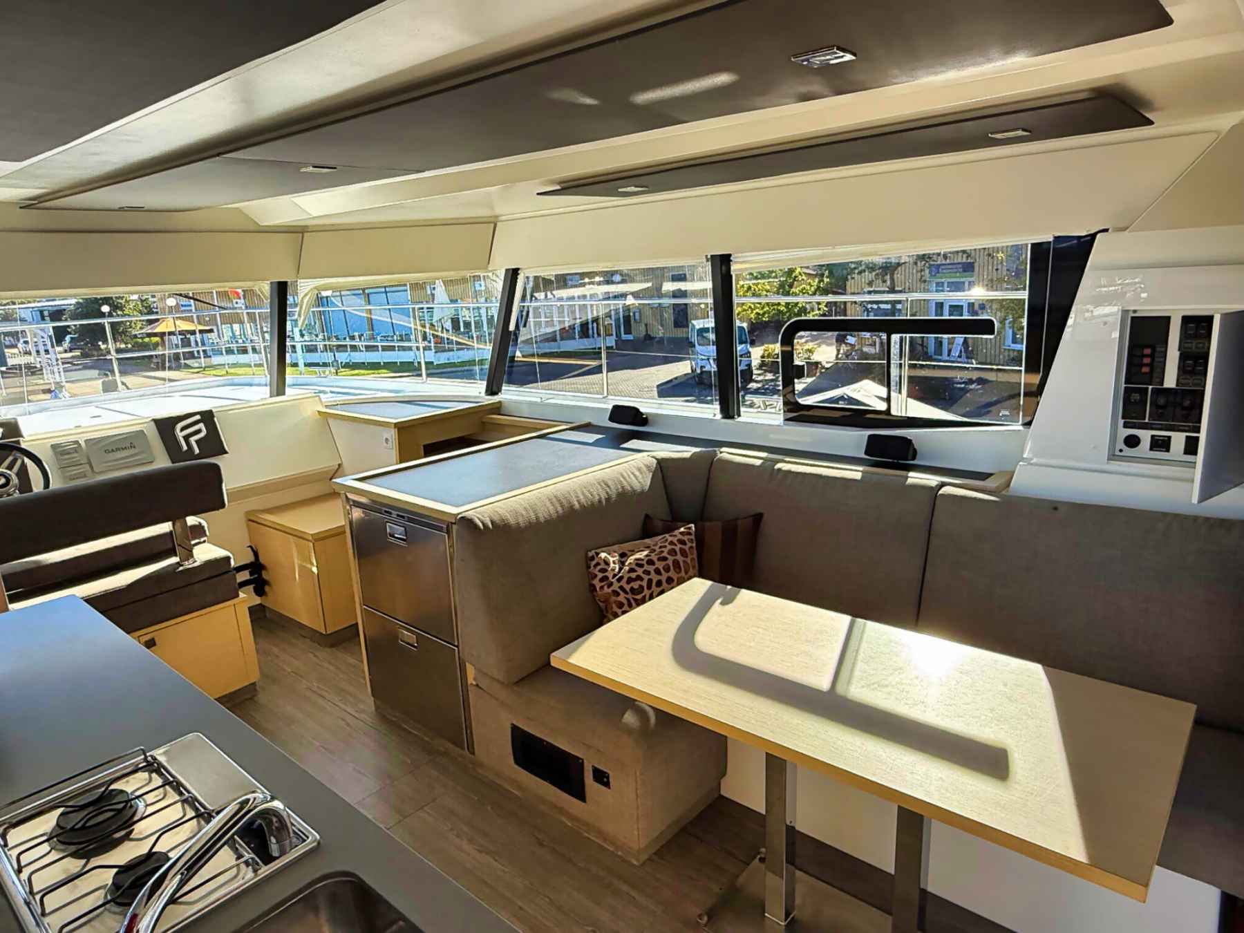 Motorboot Fountaine Pajot Motorcatamaran MY 37