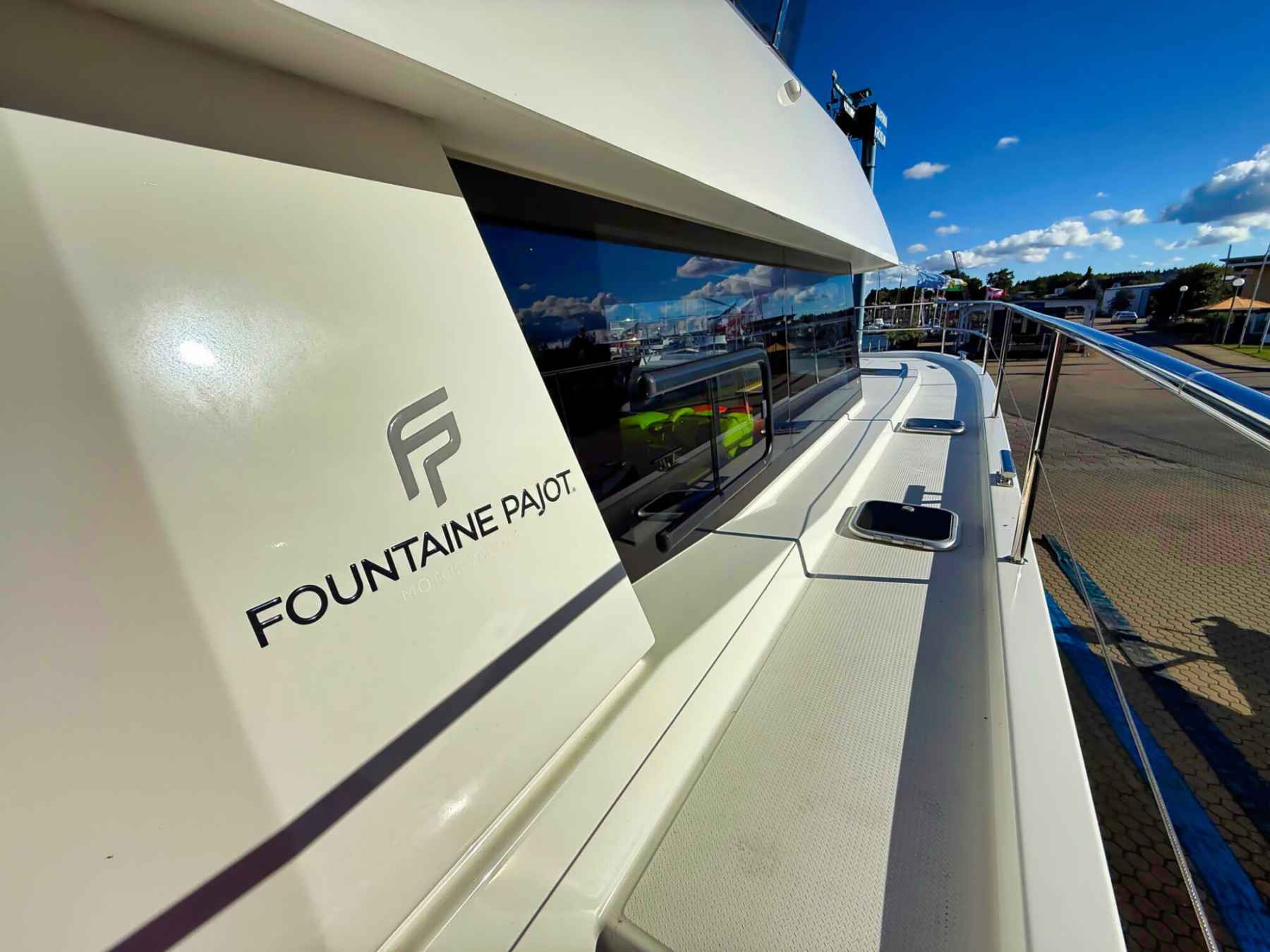 Motorboot Fountaine Pajot Motorcatamaran MY 37