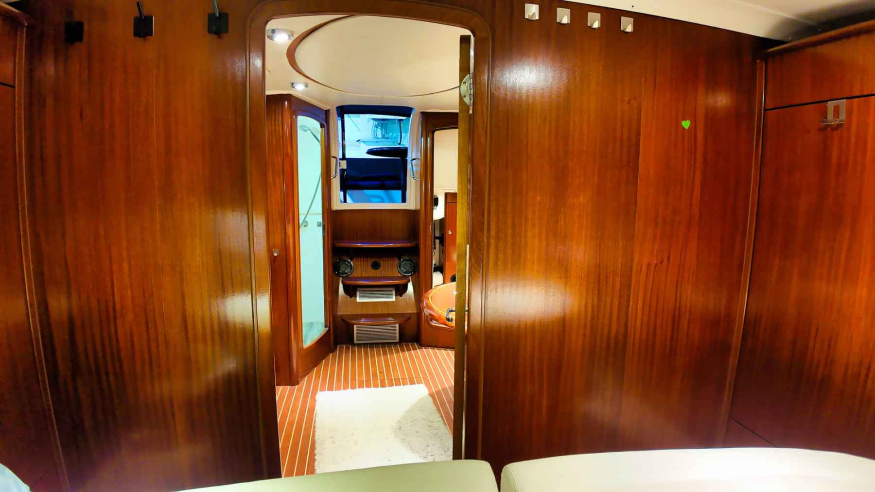 Motorboot Bavaria 37 HT Hardtop