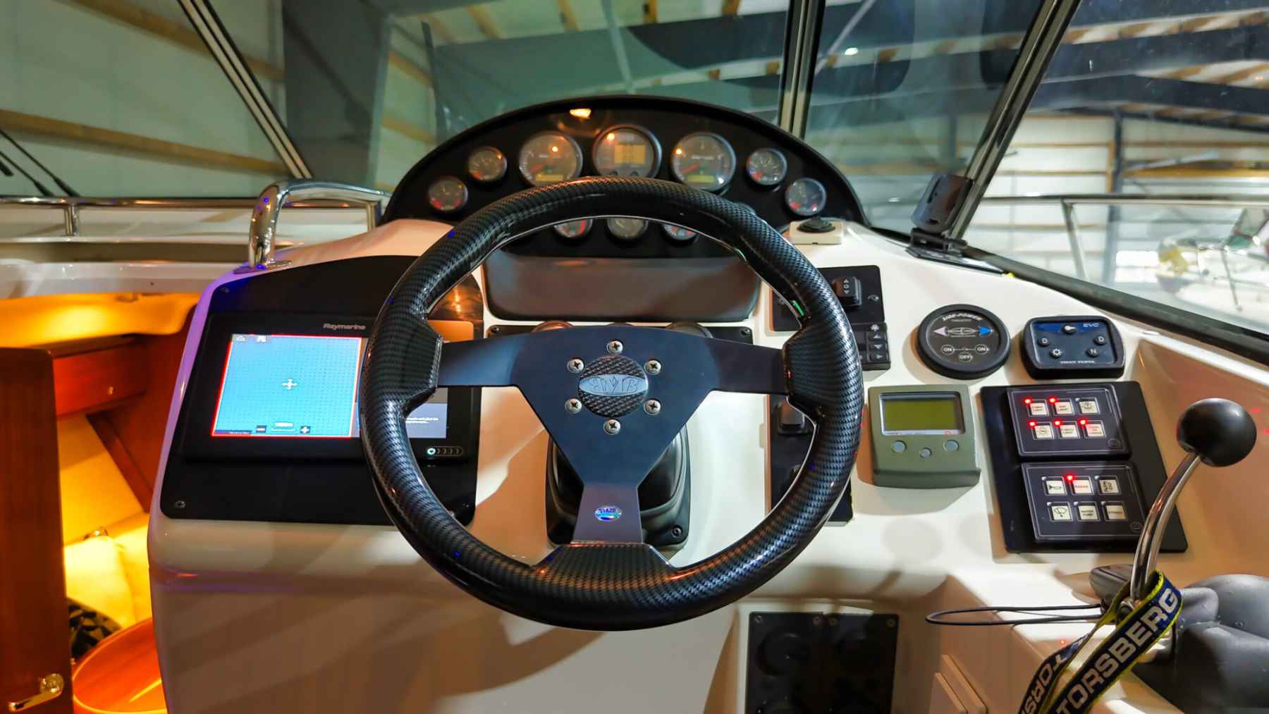 Motorboot Bavaria 37 HT Hardtop
