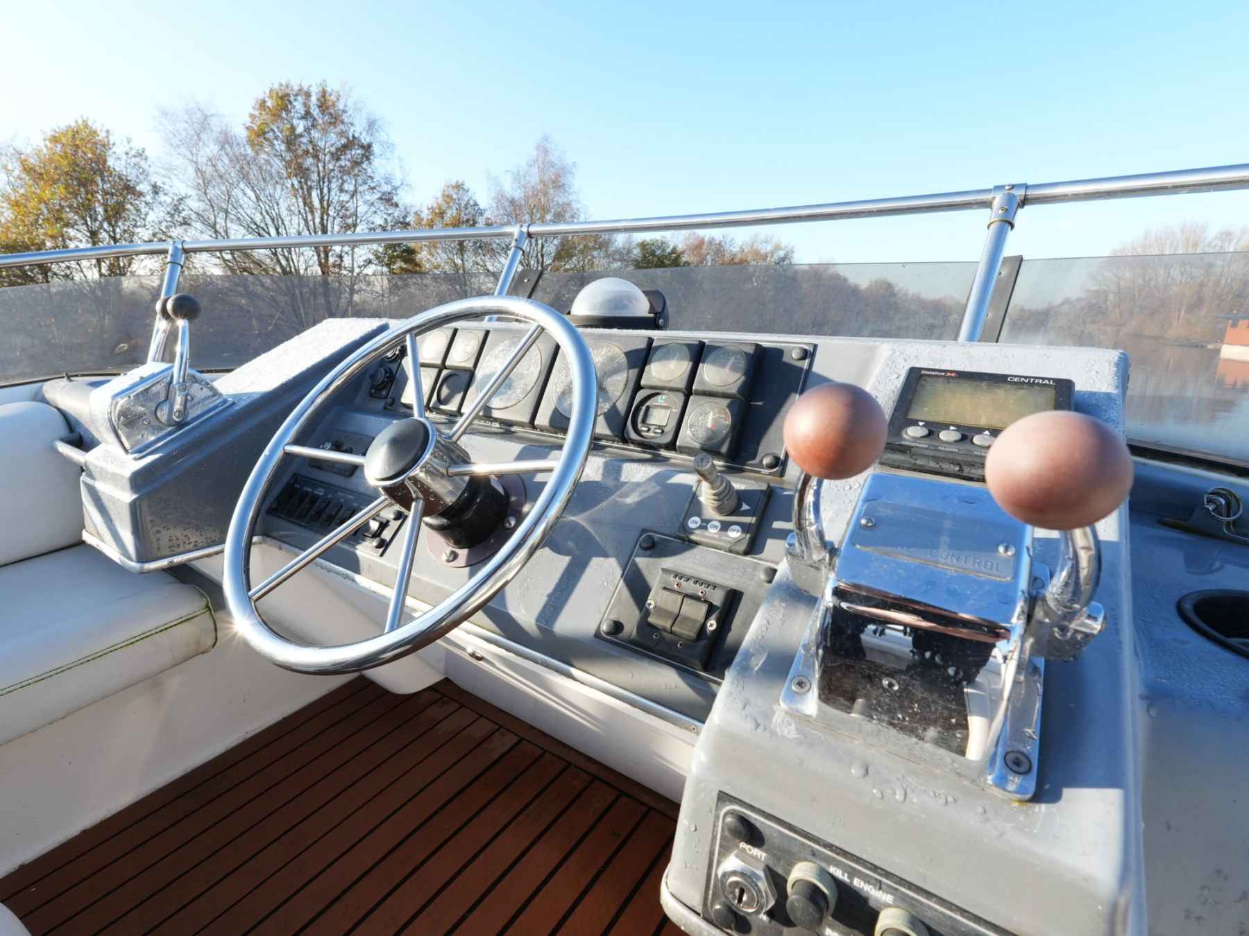 Motorboot Bayliner 3688 Flybridge