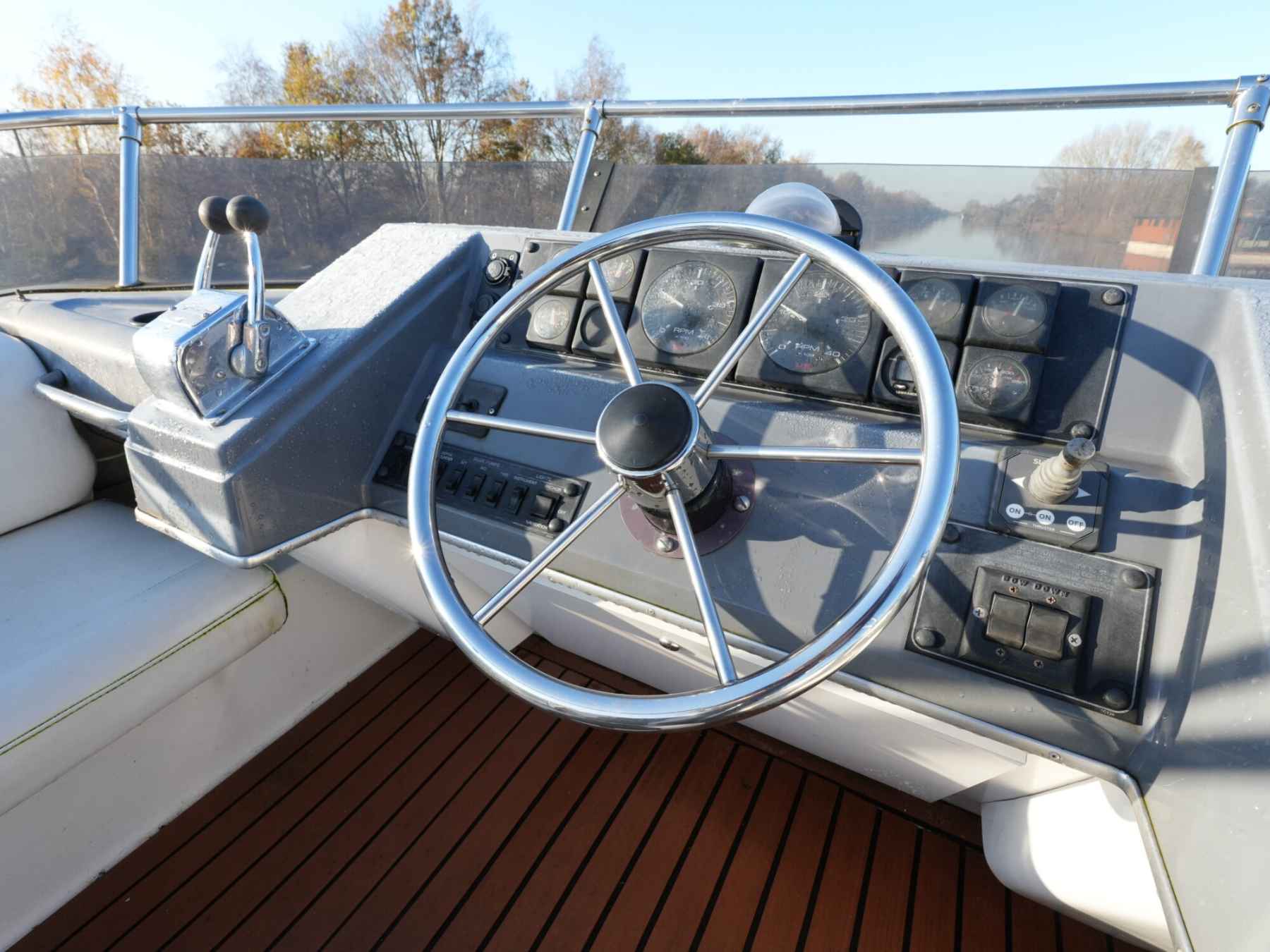 Motorboot Bayliner 3688 Flybridge