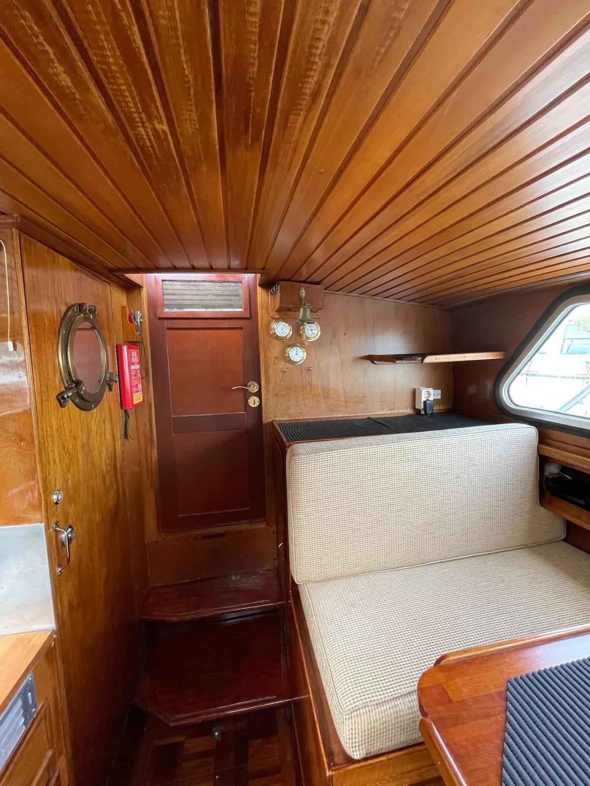 Motorboot Beja Kruiser Silverbird 8.45 OK
