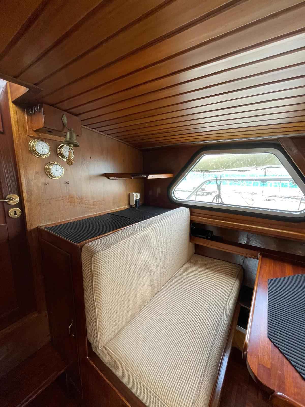 Motorboot Beja Kruiser Silverbird 8.45 OK