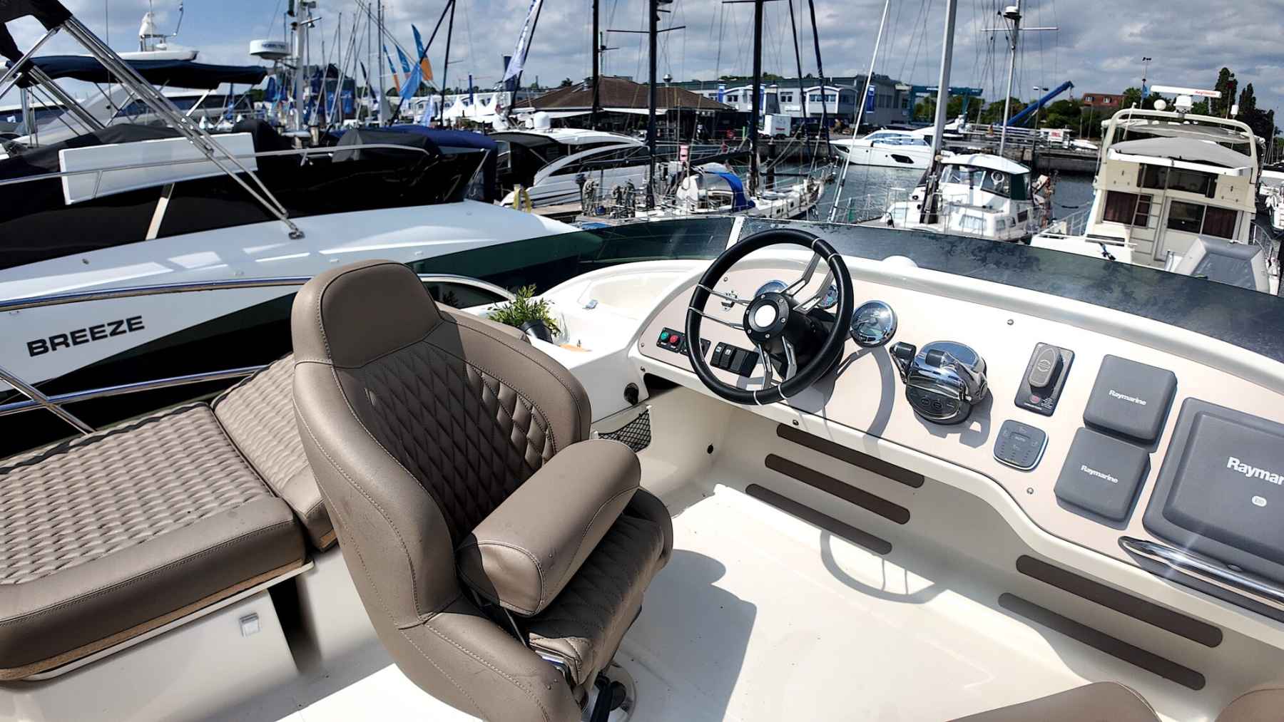 Motorboot Jeanneau Prestige 42 Flybridge