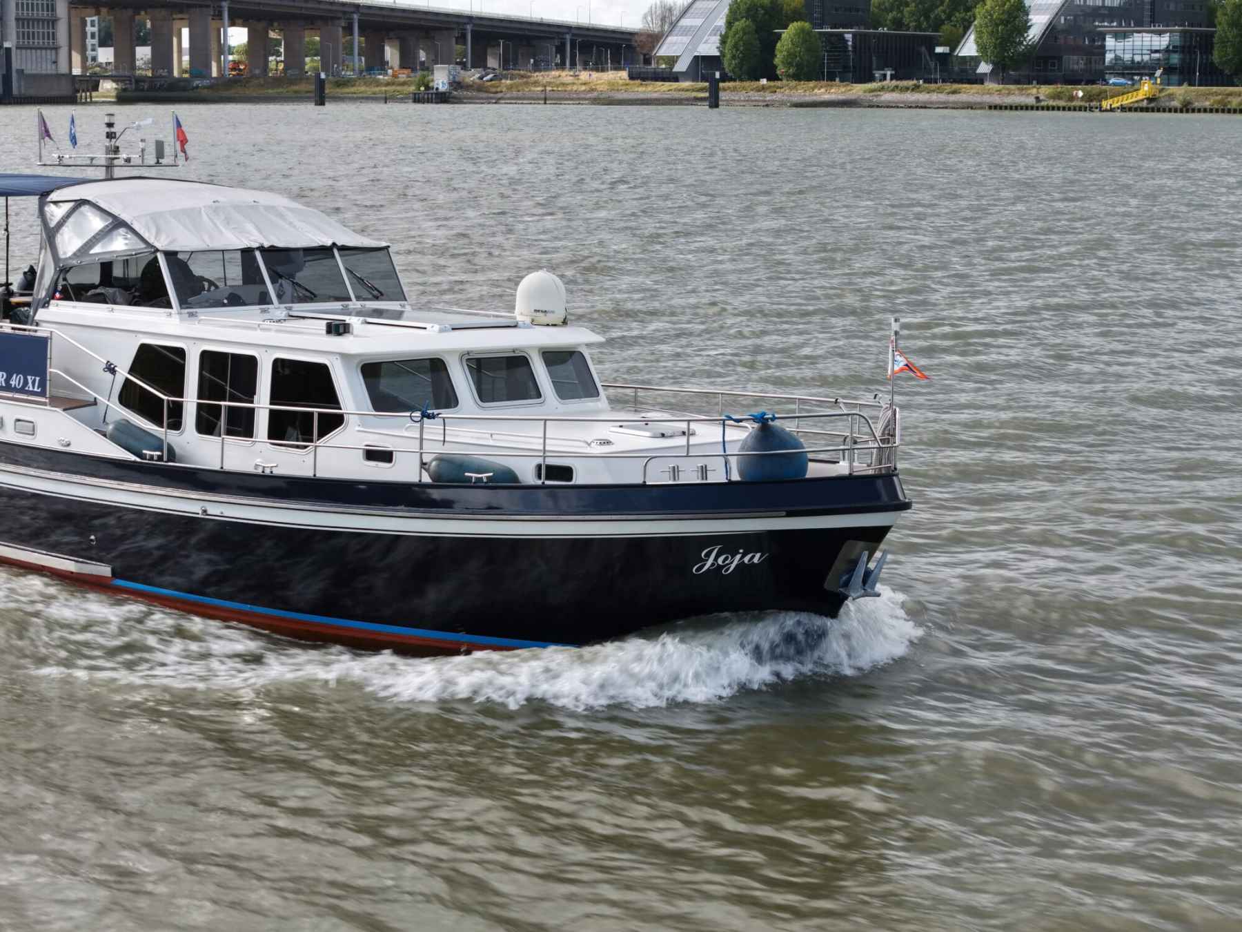 Motorboot Privateer 40 XL Cabrio