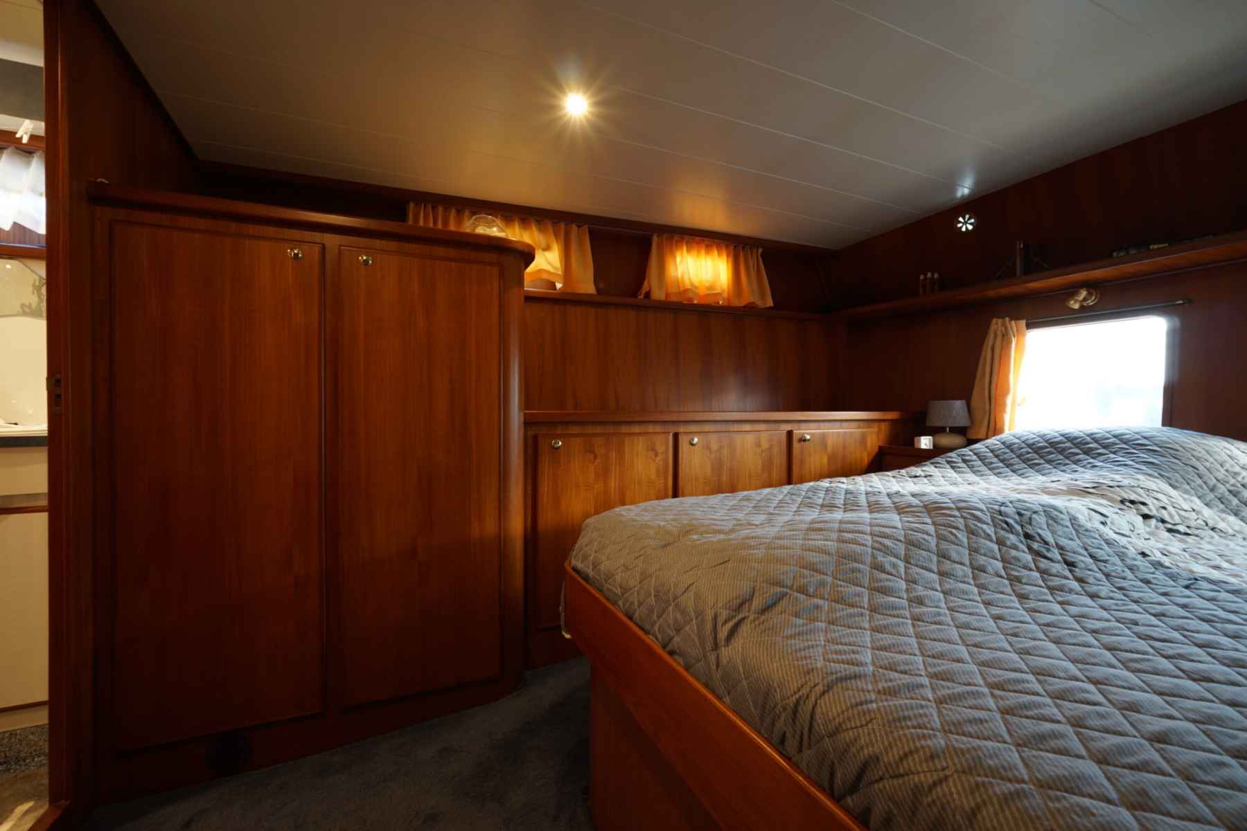 Motorboot Privateer 40 XL Cabrio