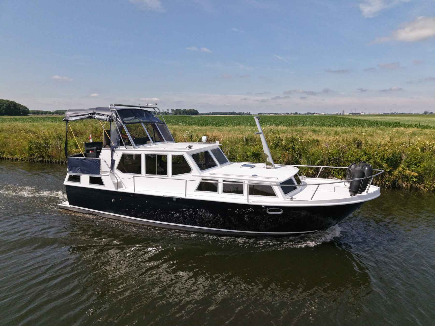 Motorboot Vechtkruiser 10.50 AK Cabrio