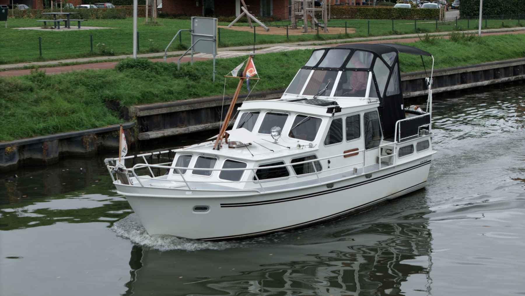 Motorboot Marne Kruiser 9.50 AK Cabrio