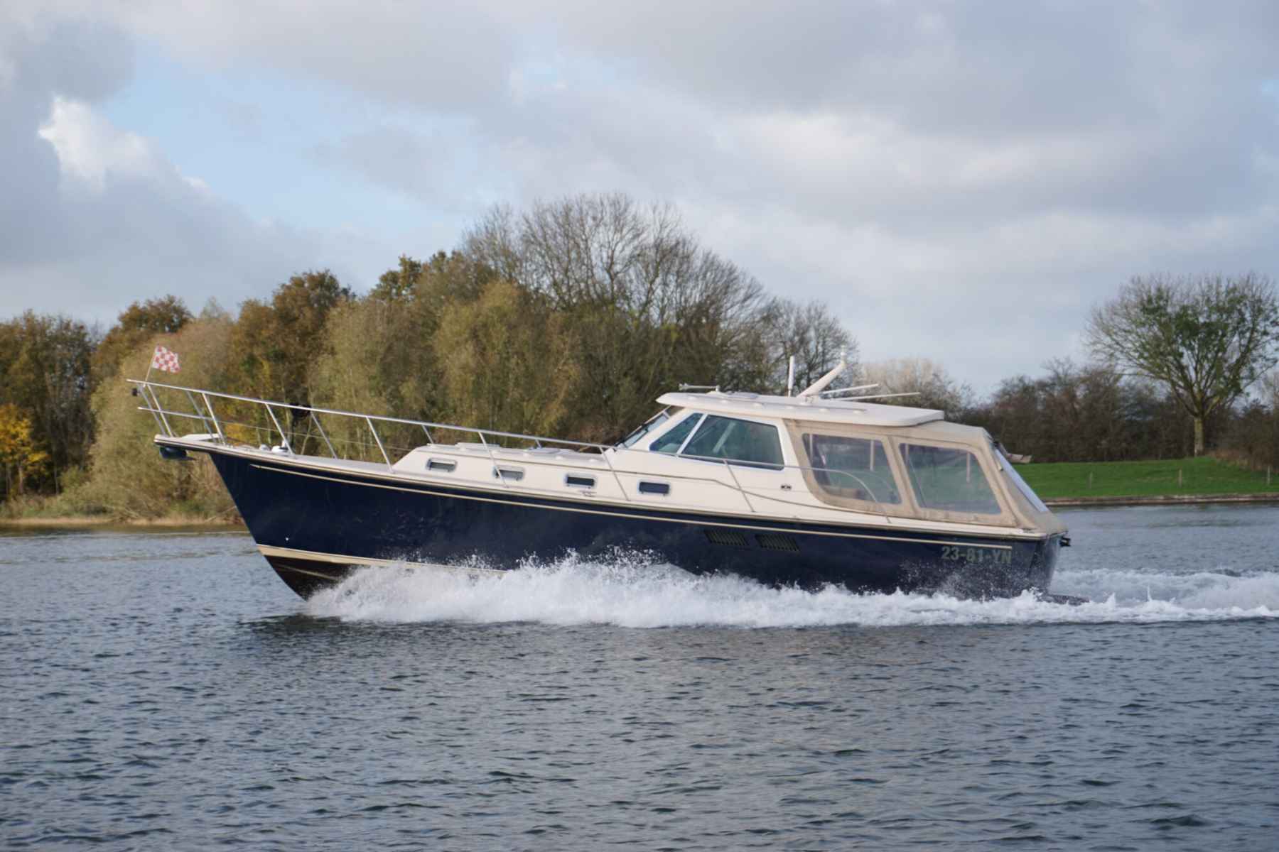 Motorboot Island Packet Craft 360 Express