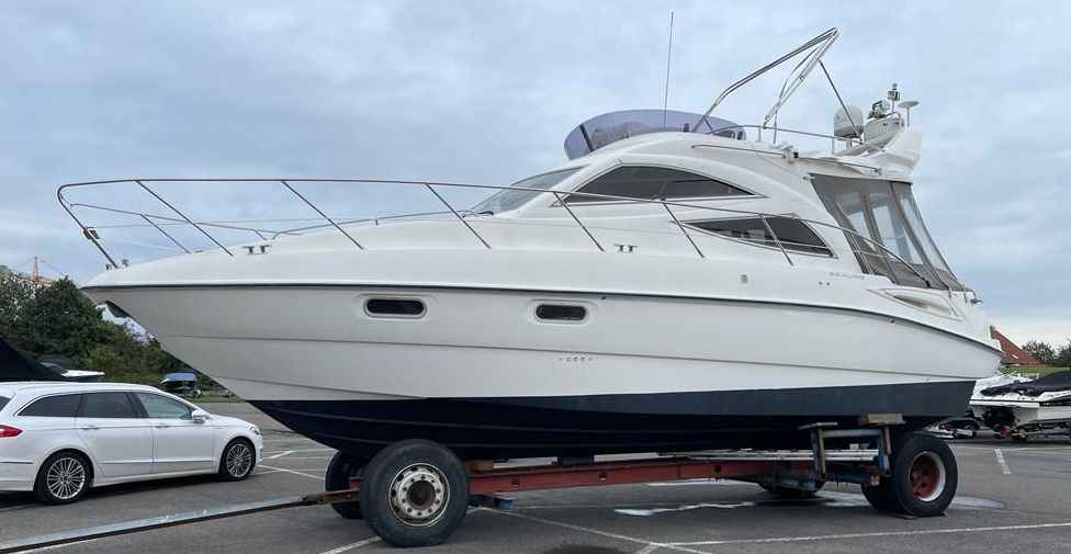 Motorboot Sealine F34 Flybridge