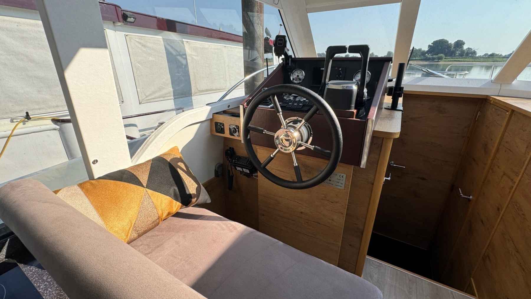 Motorboot Concordia 110 Sedan Paviljoen