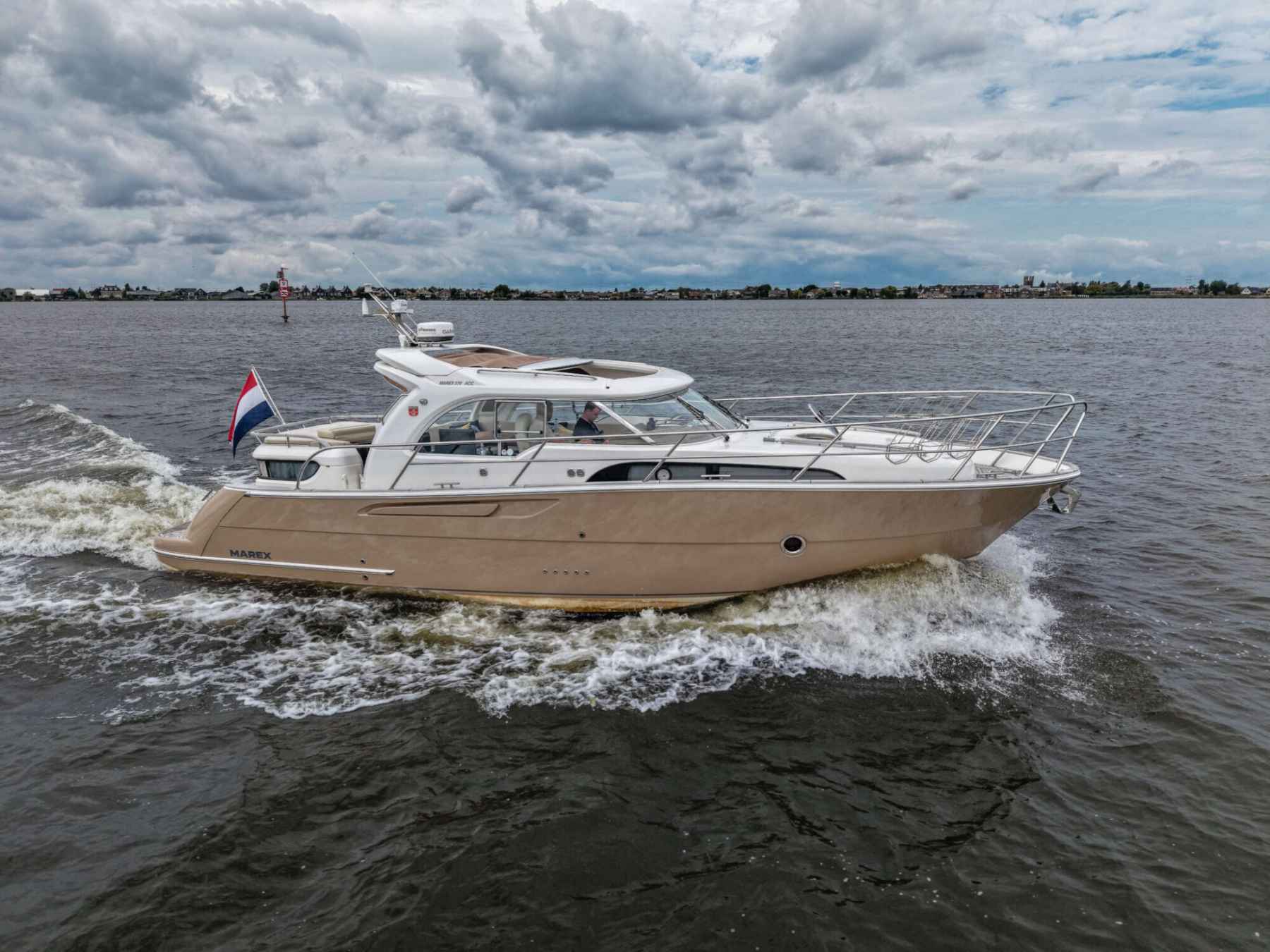 Motorboot Marex 370 ACC