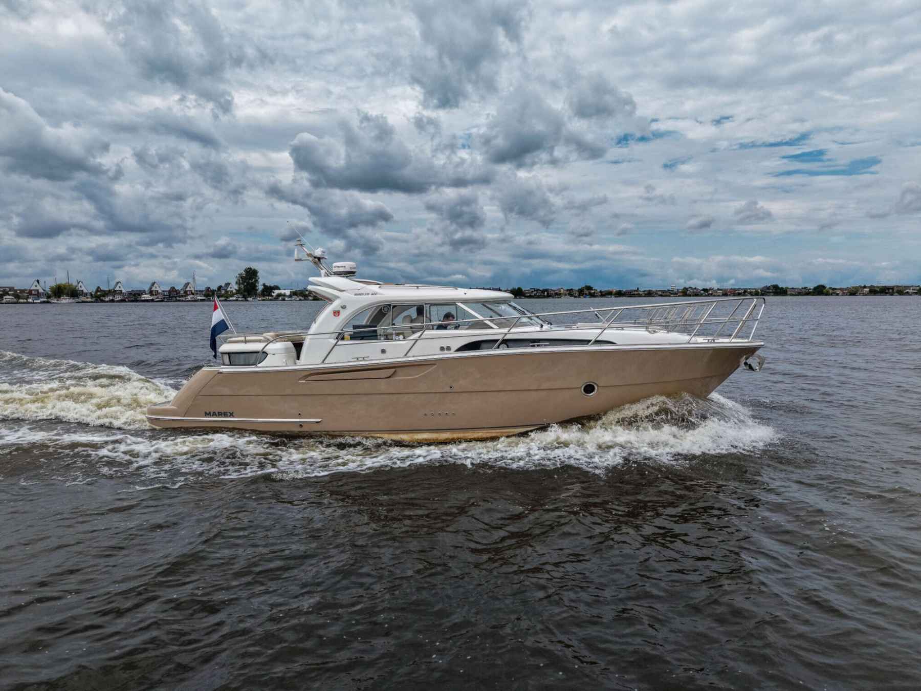 Motorboot Marex 370 ACC