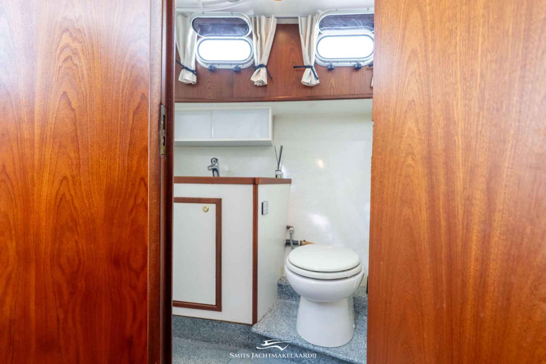 Motorboot Bach Yacht 35 OK