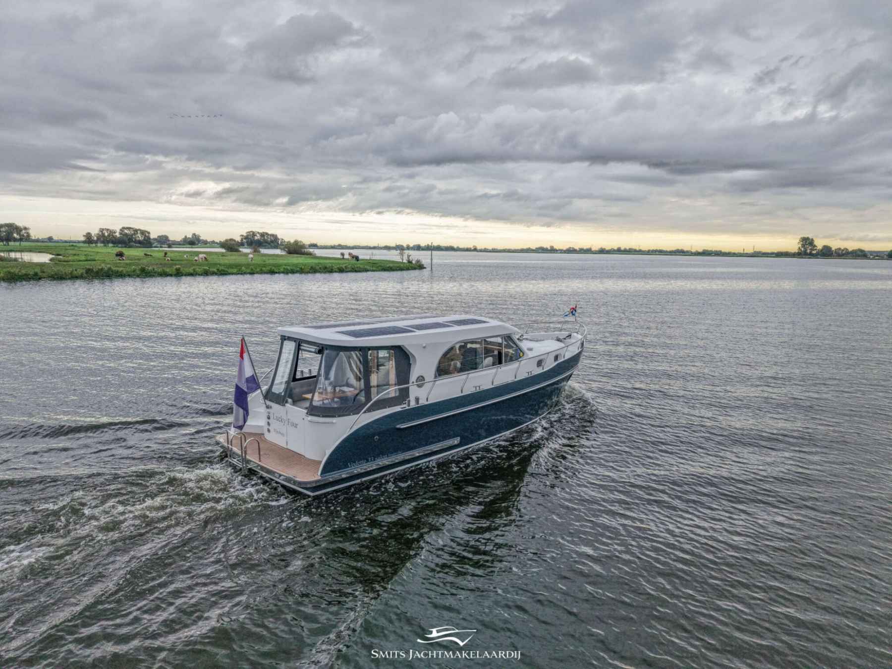 Motorboot Vedette 33 Salon Comfort Line