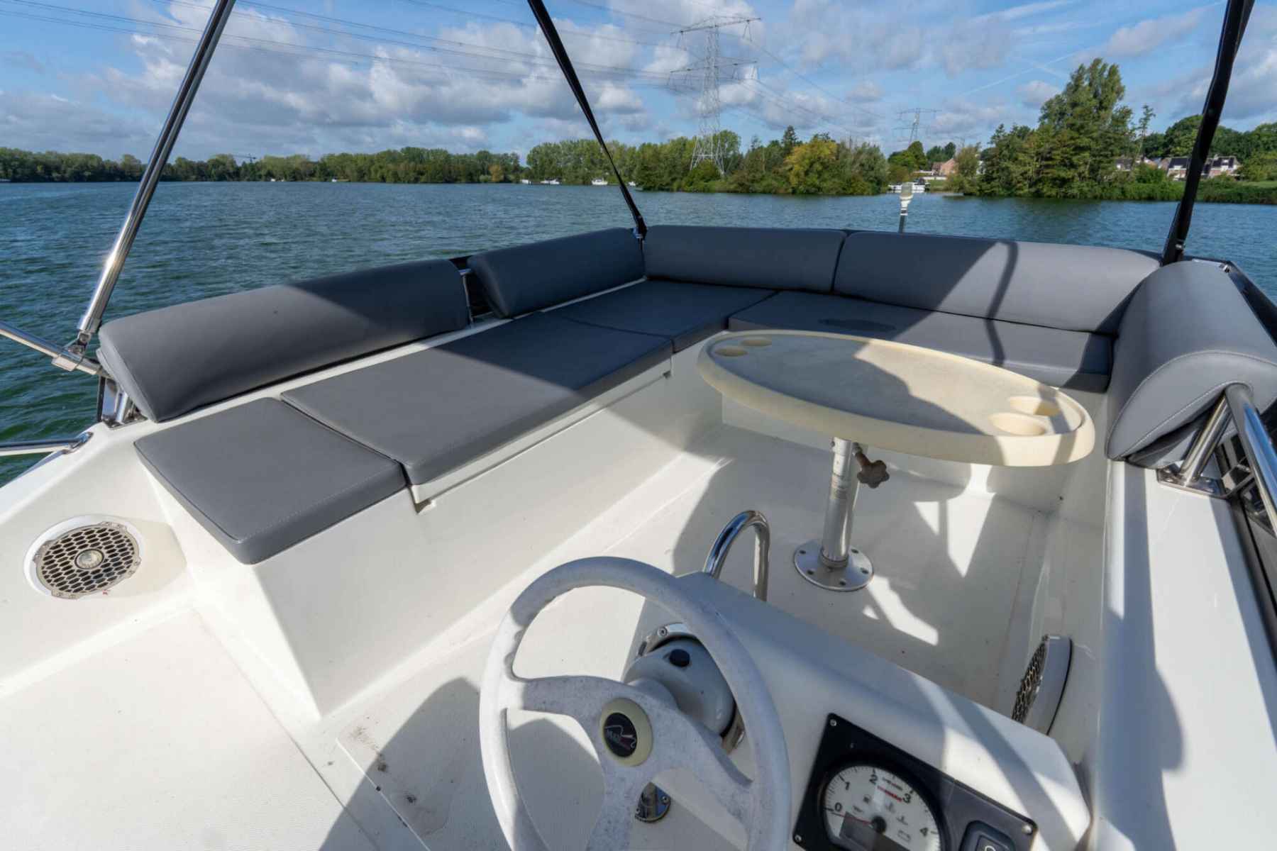 Motorboot Cobra Yachts Futura 40 Grand Horizon