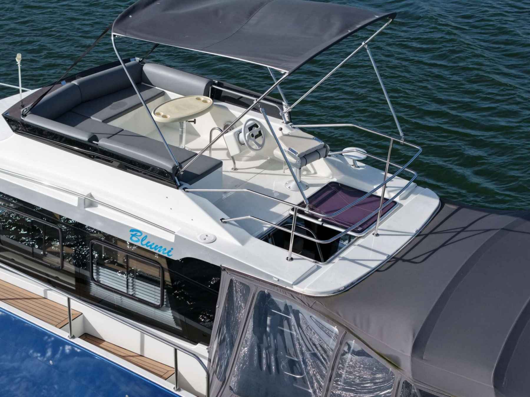 Motorboot Cobra Yachts Futura 40 Grand Horizon