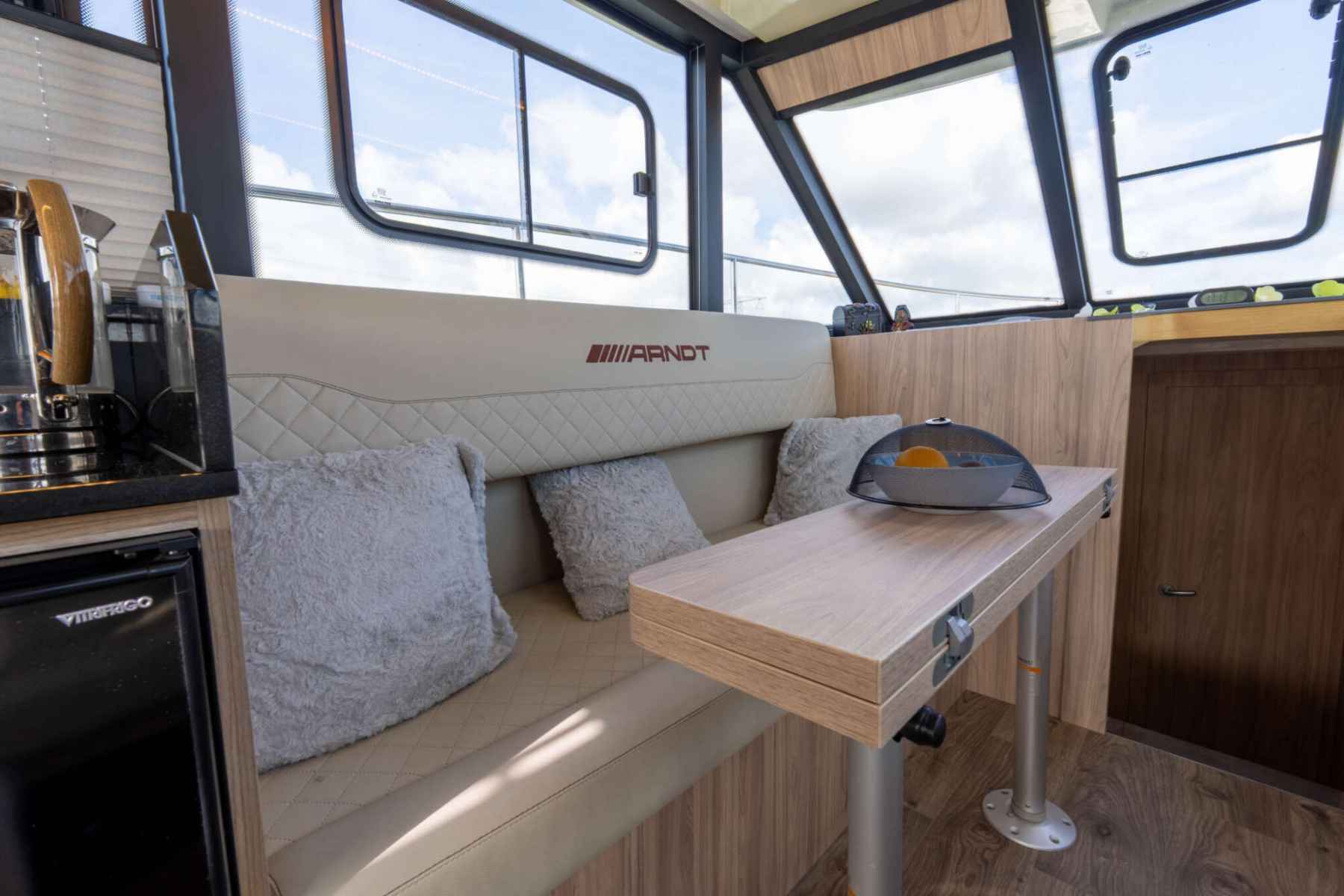 Motorboot Cobra Yachts Futura 40 Grand Horizon