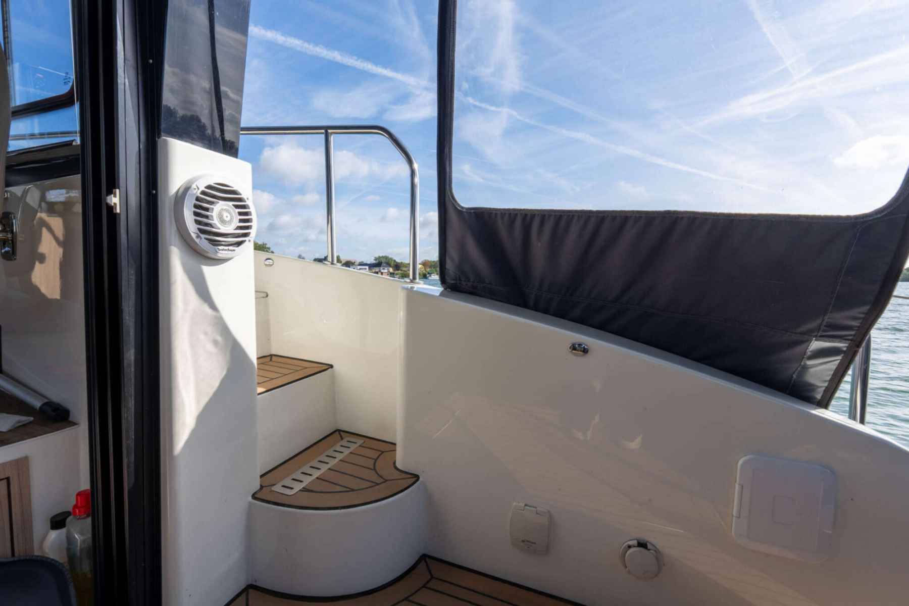 Motorboot Cobra Yachts Futura 40 Grand Horizon