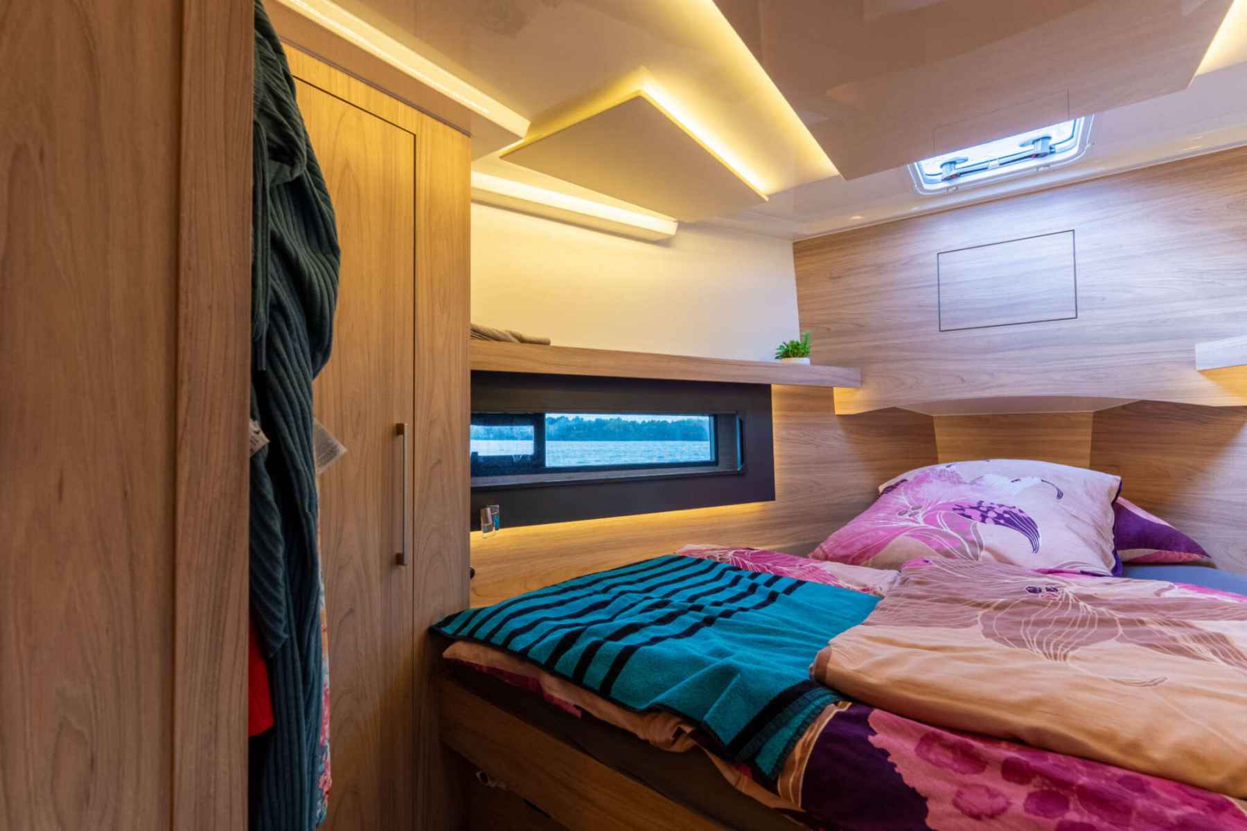 Motorboot Cobra Yachts Futura 40 Grand Horizon