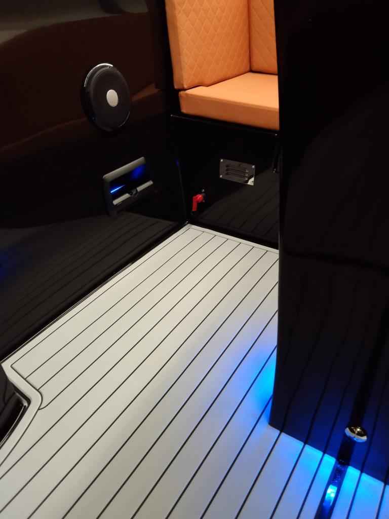 Motorboot BlueCraft BlueSloep 1855C Tender