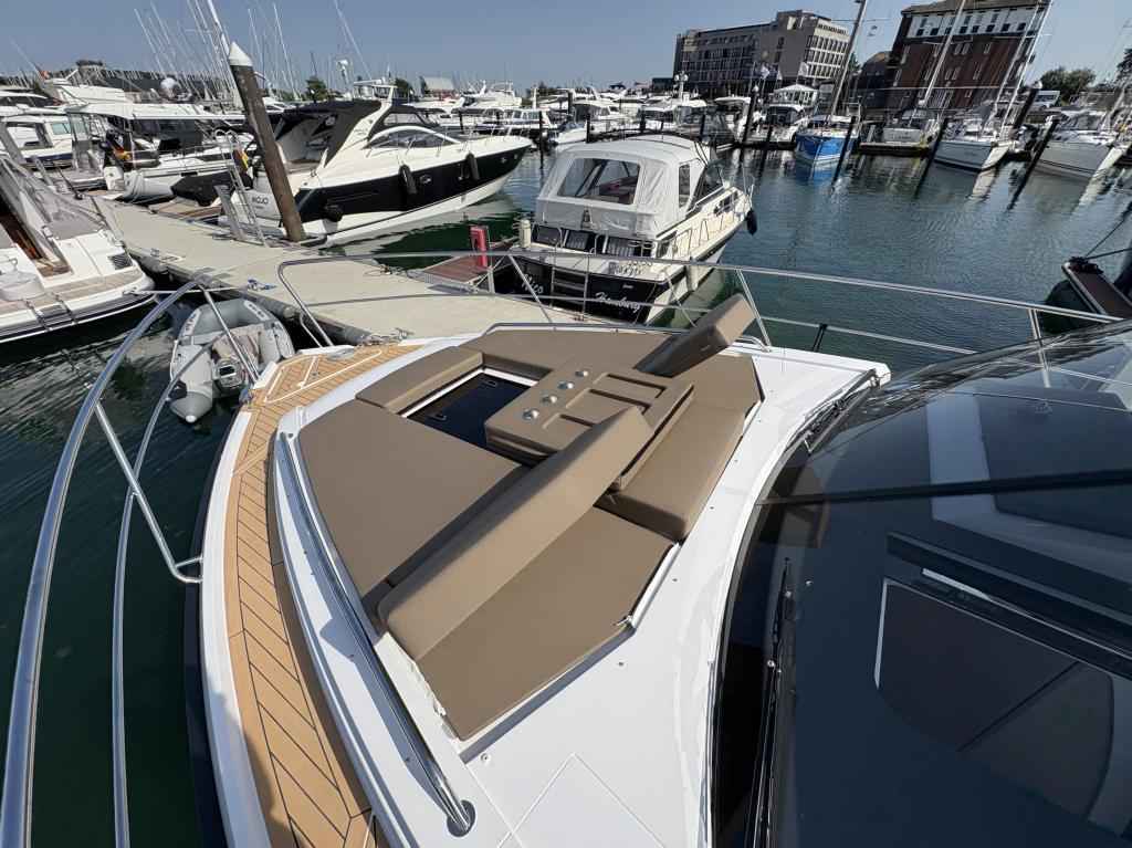 Motorboot Aquador 400 HT