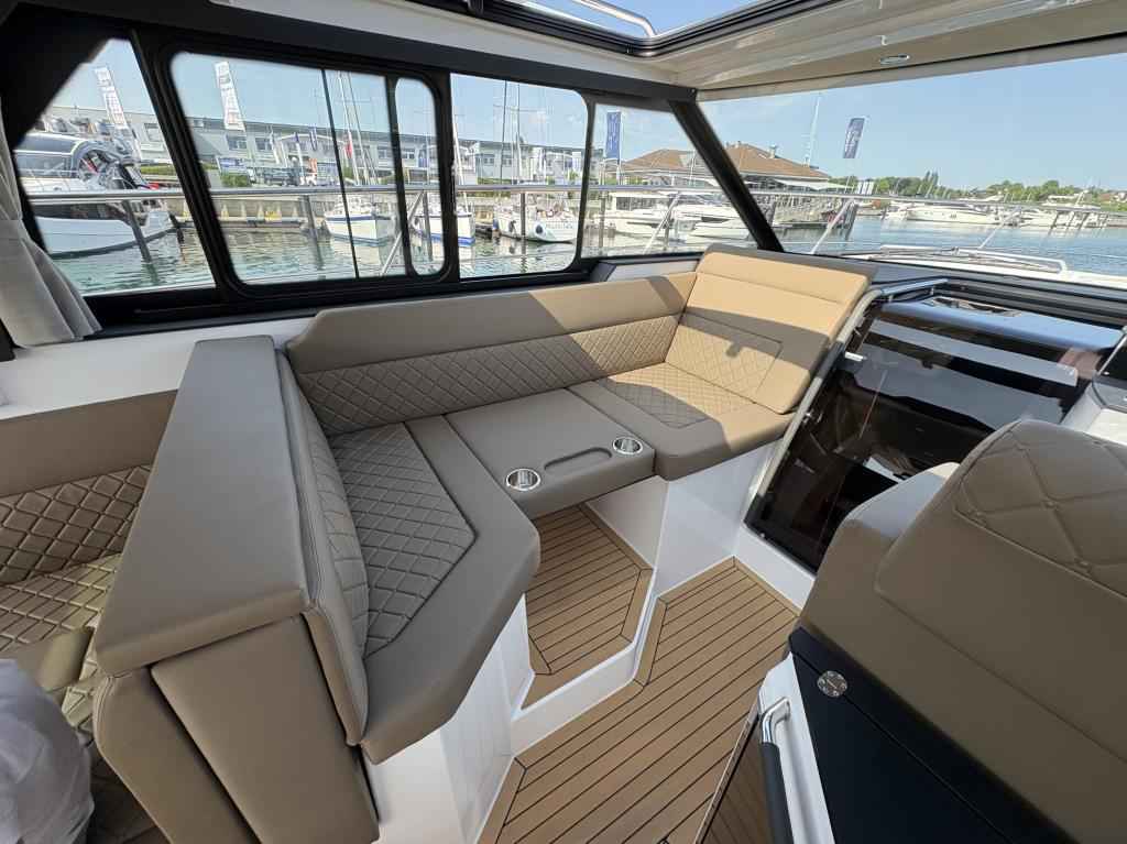 Motorboot Aquador 400 HT